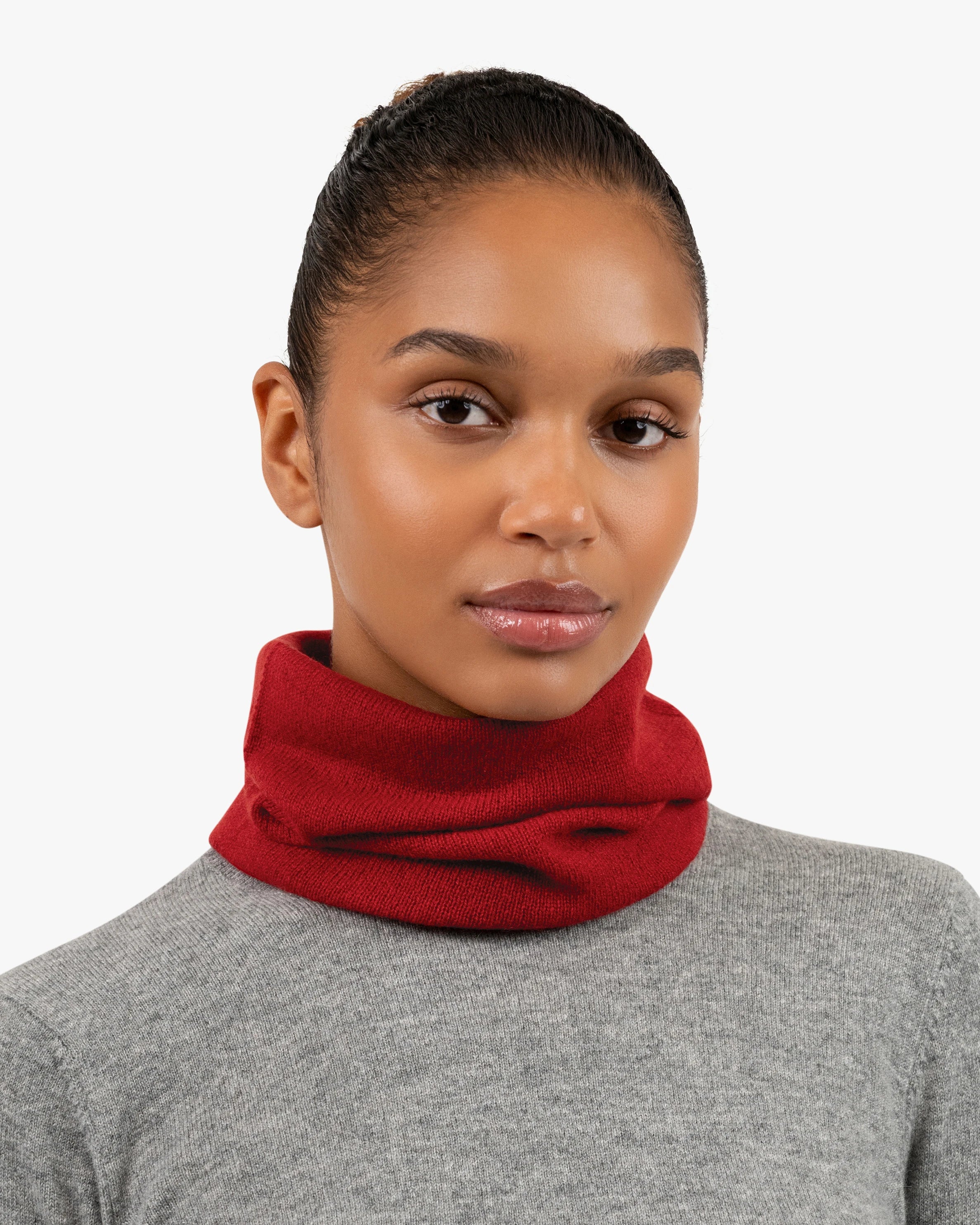 Essential Cashmere Neck Warmer - Red | MaisonCashmere Essential Cashmere Neck Warmer - Red | MaisonCashmere