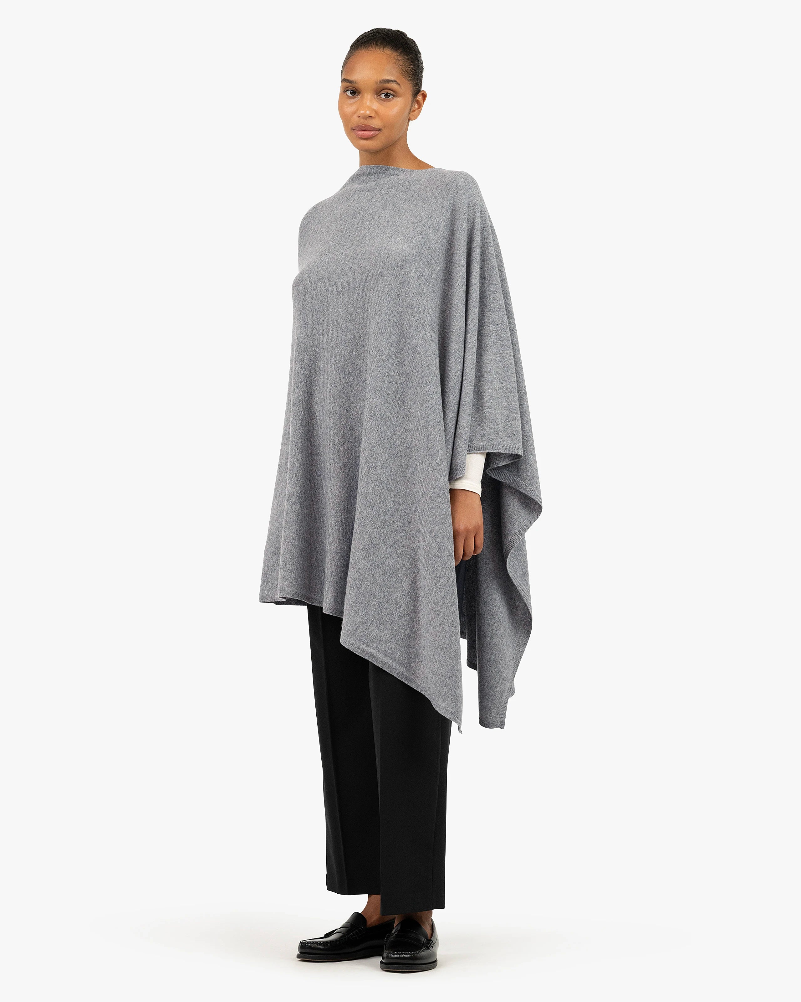 【美品】maison de soil　CASHMERE PLAIN PONCHO Cable Knit Essential Cashmere Poncho - Brown | MaisonCashmere
