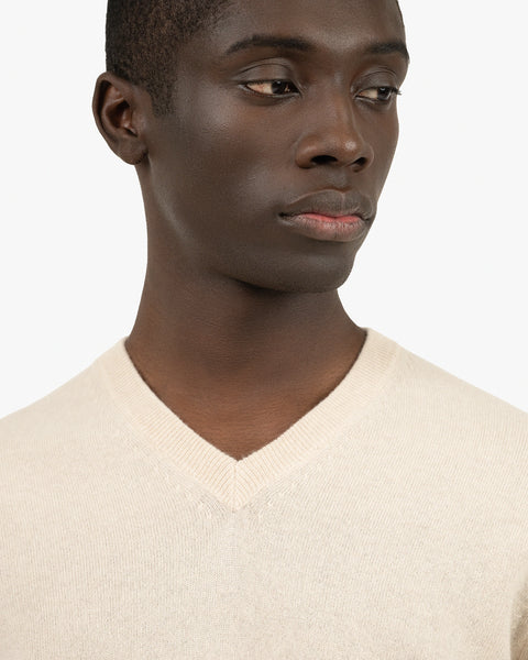 Men's Classic V-Neck Sweater - Light Beige Cashmere