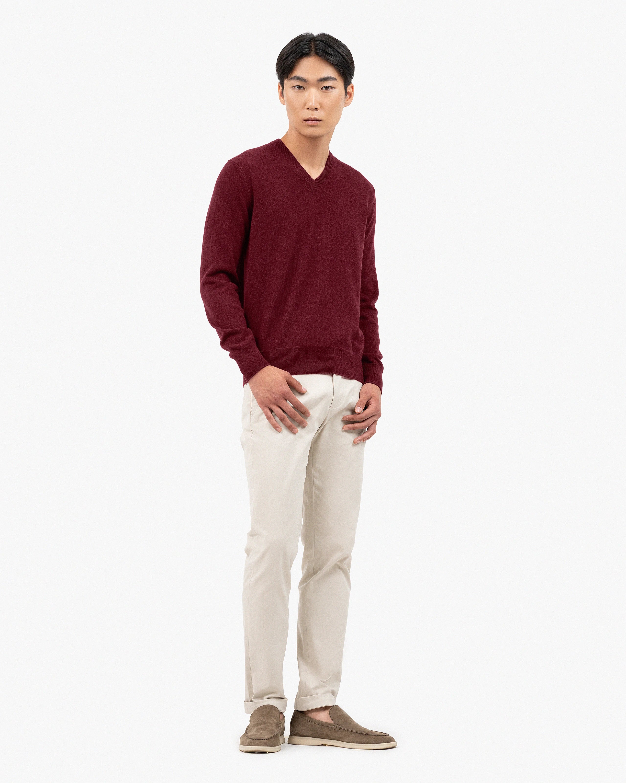 Men's Classic V-Neck Sweater - Bordeaux - Cashmere