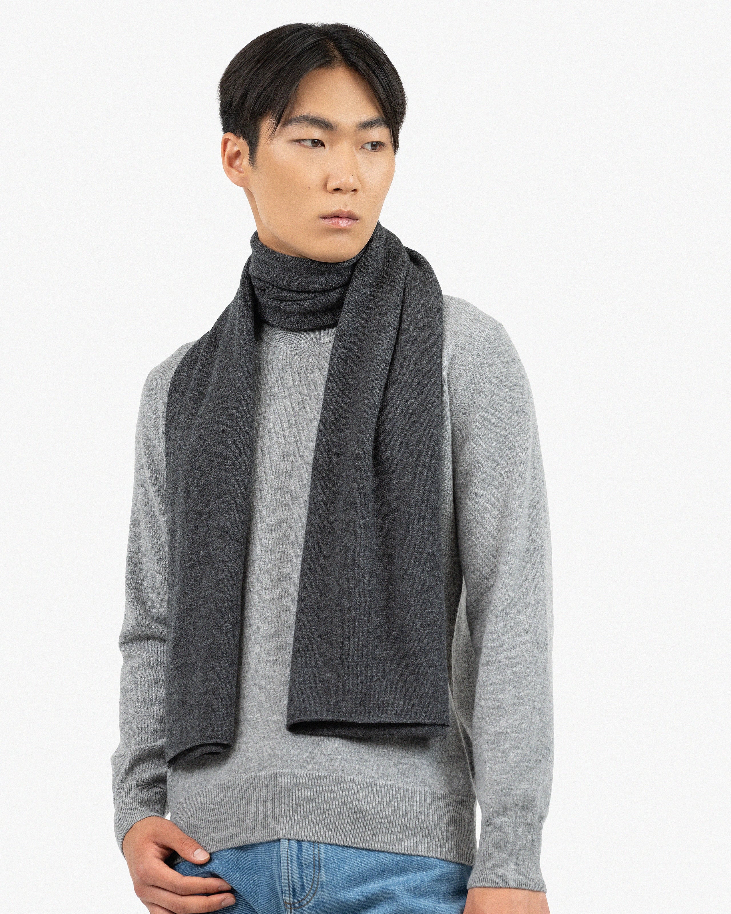 Essential Maxi Cashmere Scarf for Men - Charcoal | MaisonCashmere