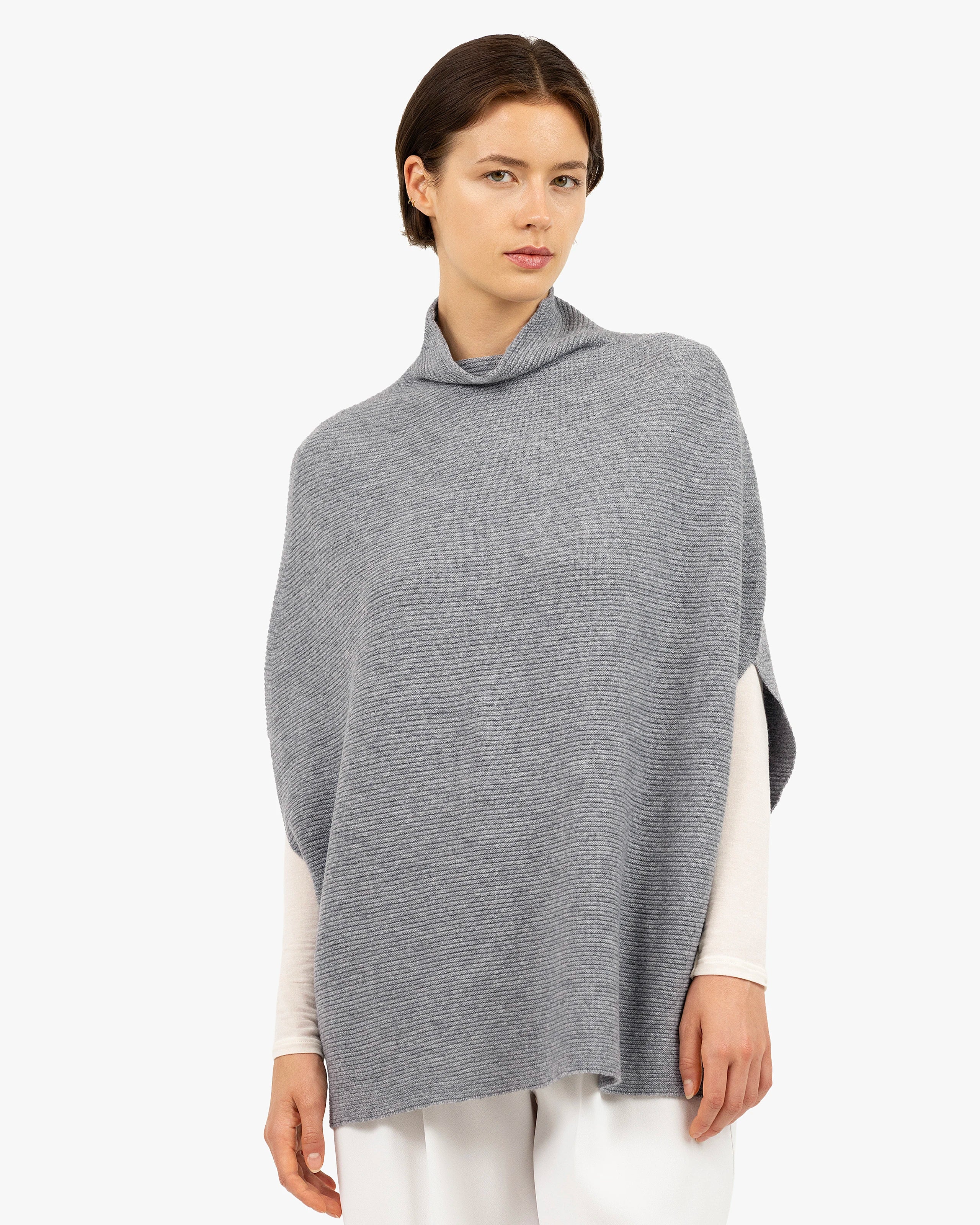 トップス L'Appartement Cashmere C/N Poncho Knit Cashmere Mock Neck Cape Poncho - Medium Grey | MaisonCashmere