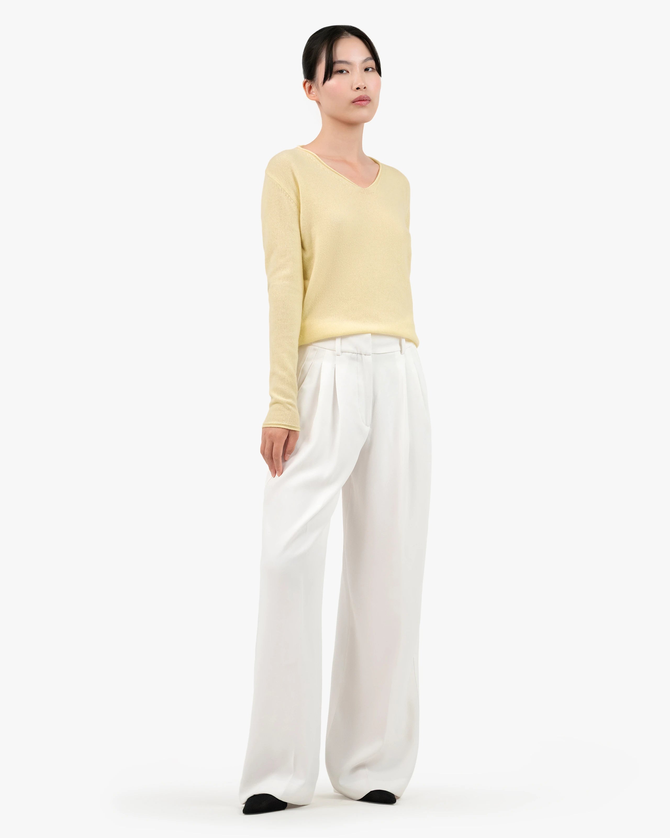 womens-lightness-v-neck-