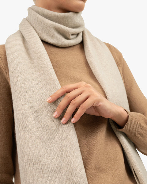 Women's Essential Maxi Scarf - Beige Cashmere