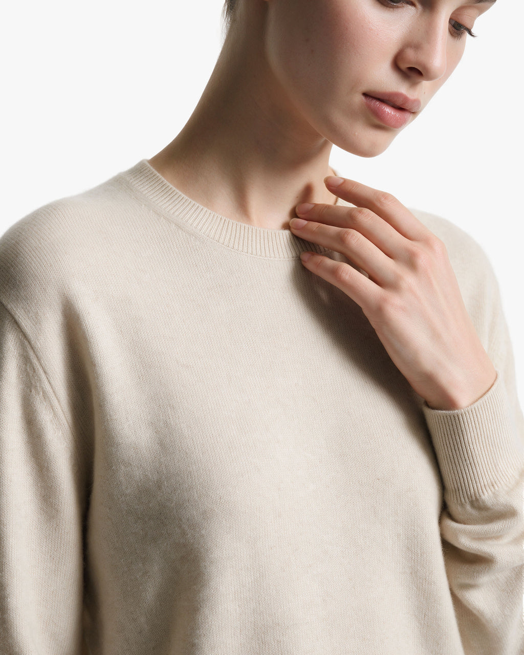 Women's Classic Prestige Crewneck · Beige Women > Crewneck Sweater