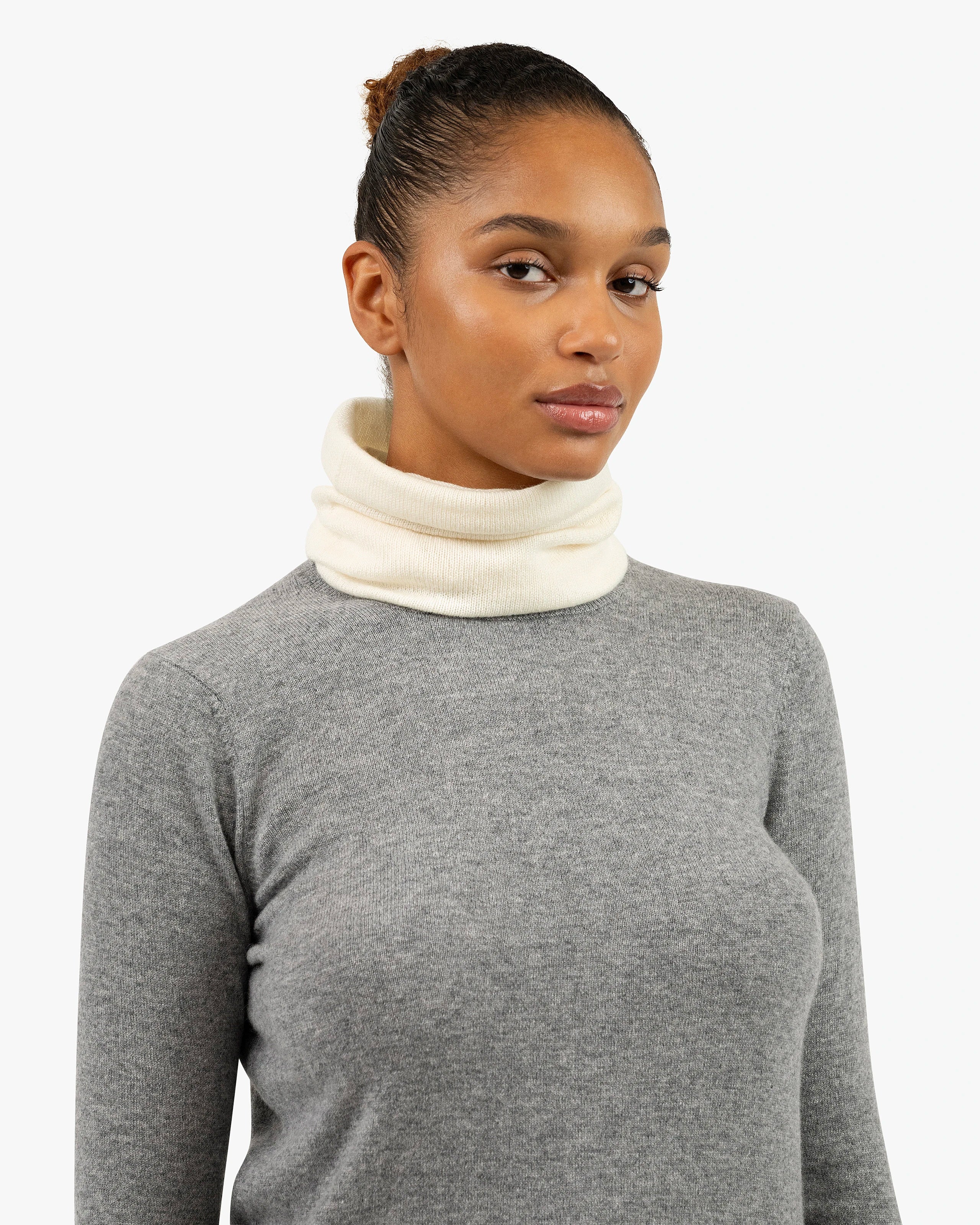Essential Neck Warmer - White Cashmere