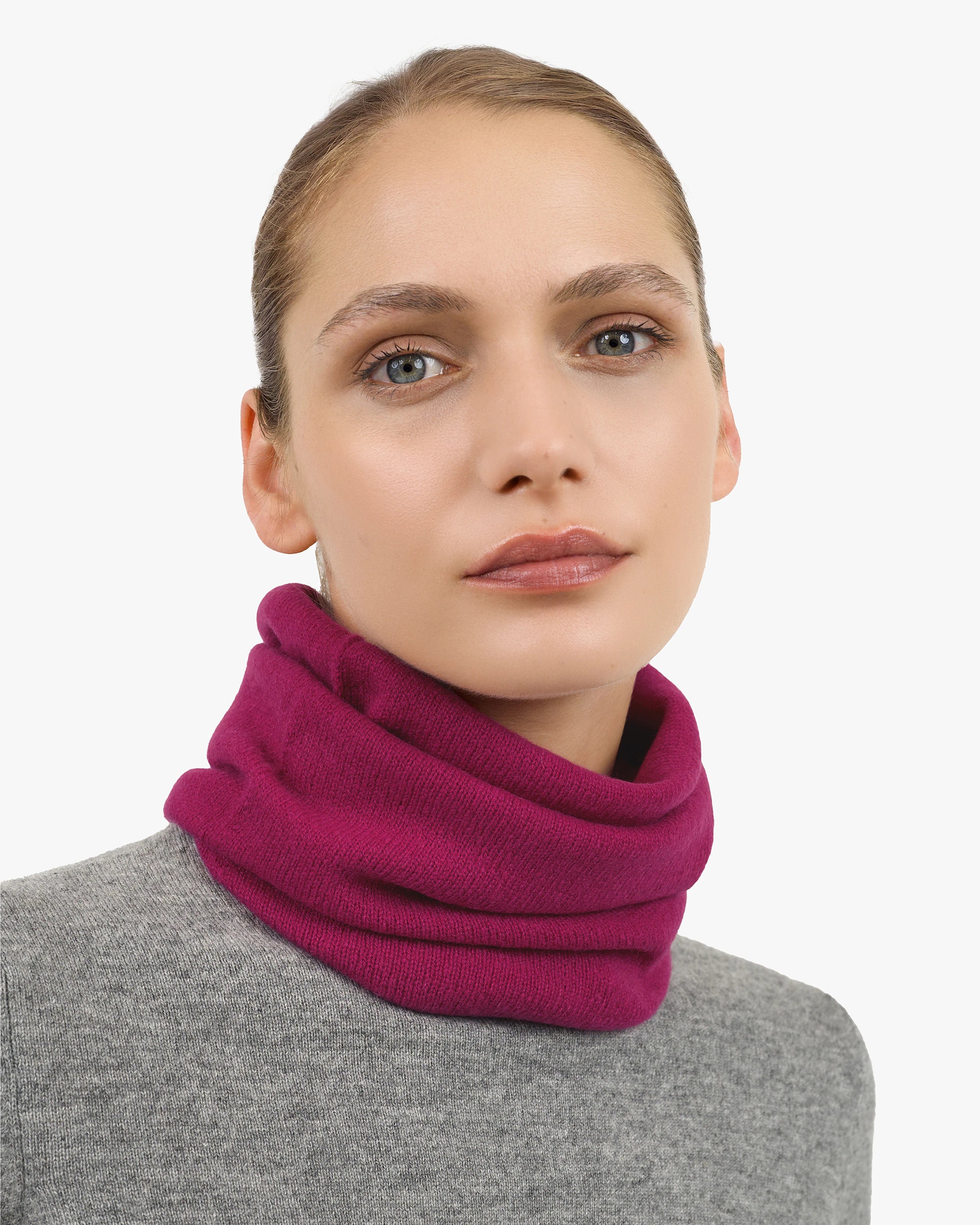 Essential Neck Warmer - Magenta Cashmere