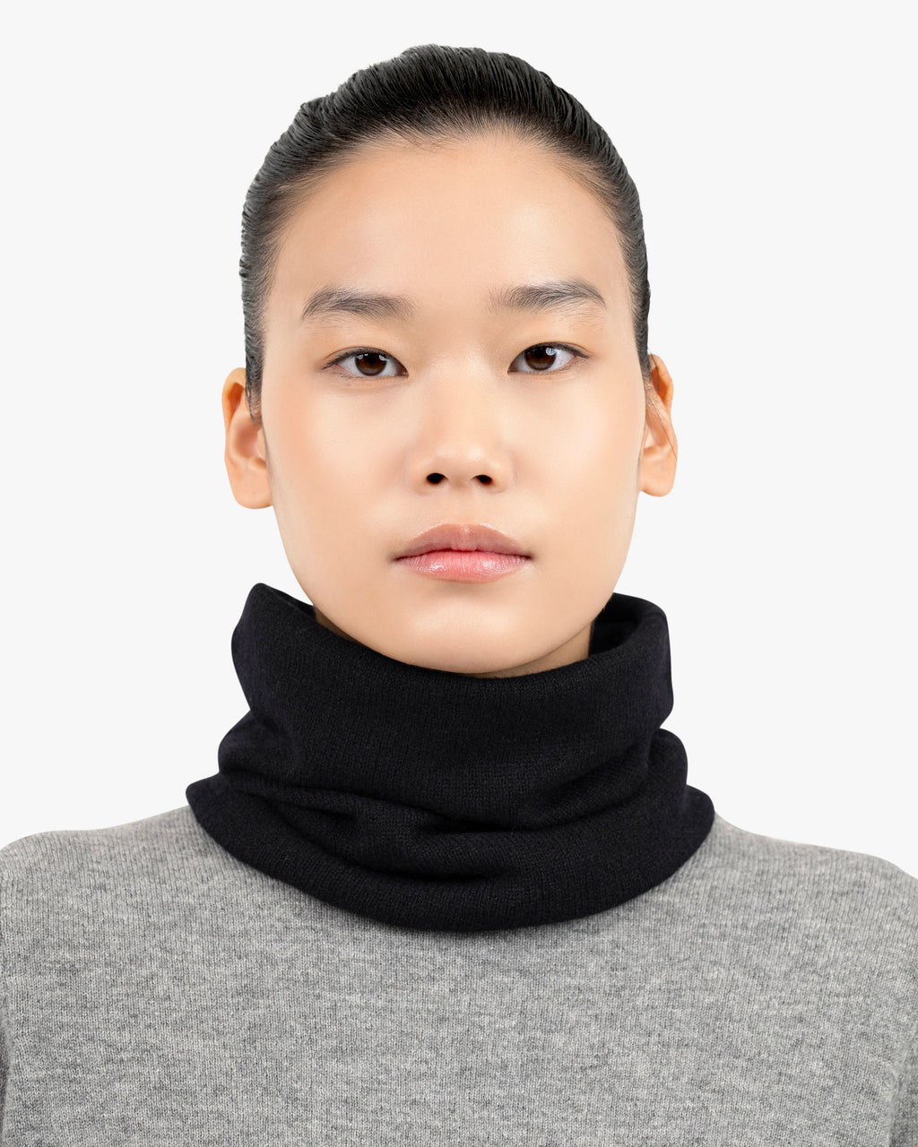 Essential Neck Warmer - Black Cashmere