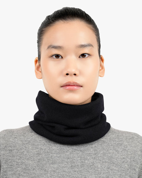 Essential Cashmere Neck Warmer - Black | MaisonCashmere