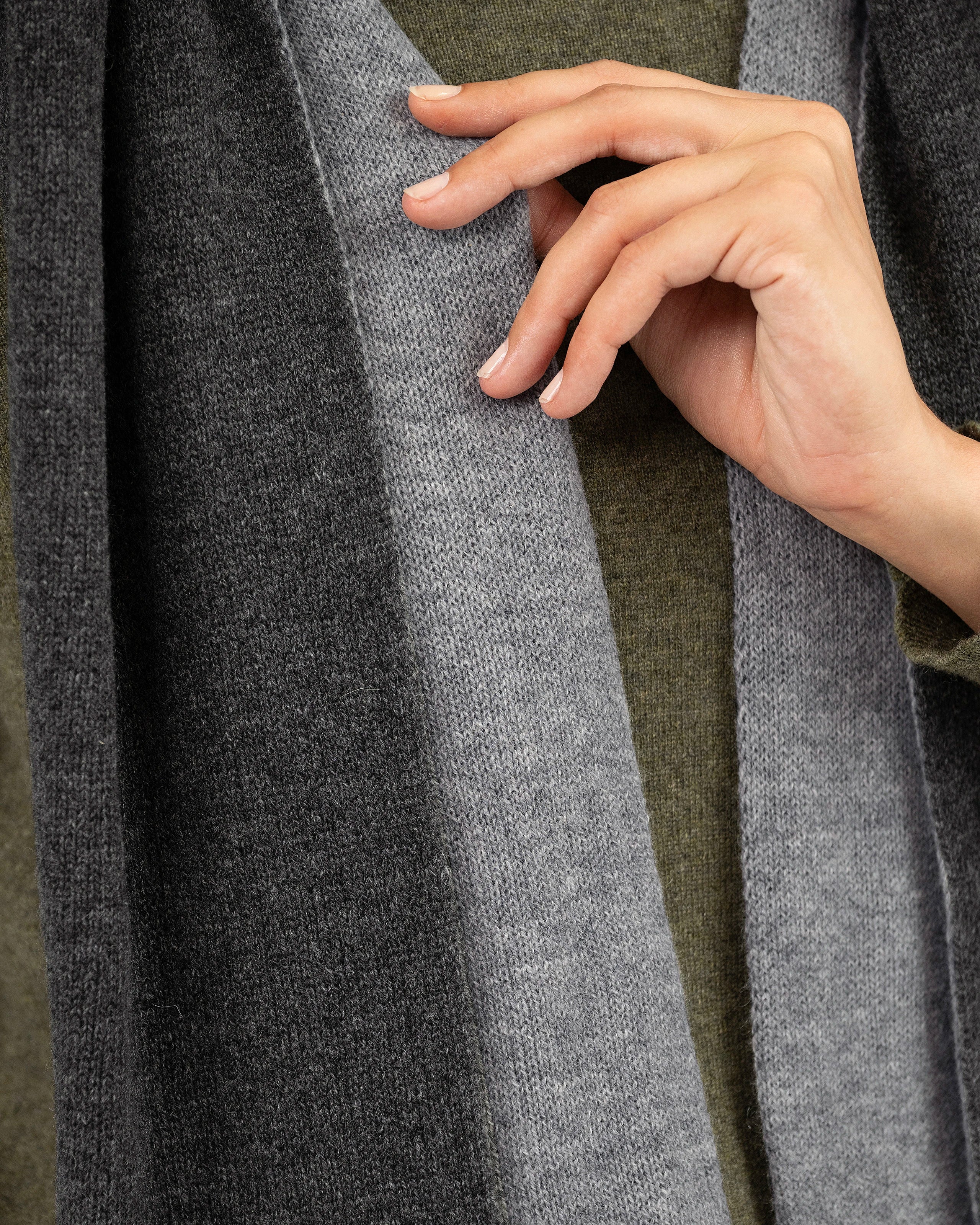 Two-Tone Maxi Scarf - Charcoal Cashmere