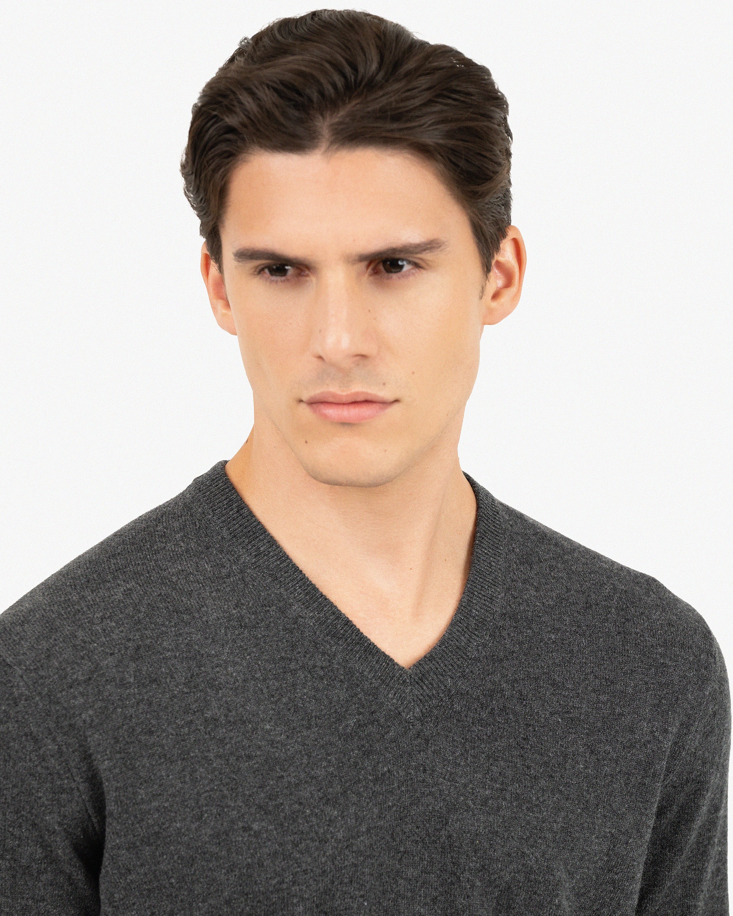 Men's Classic V-Neck Sweater - Charcoal Cashmere