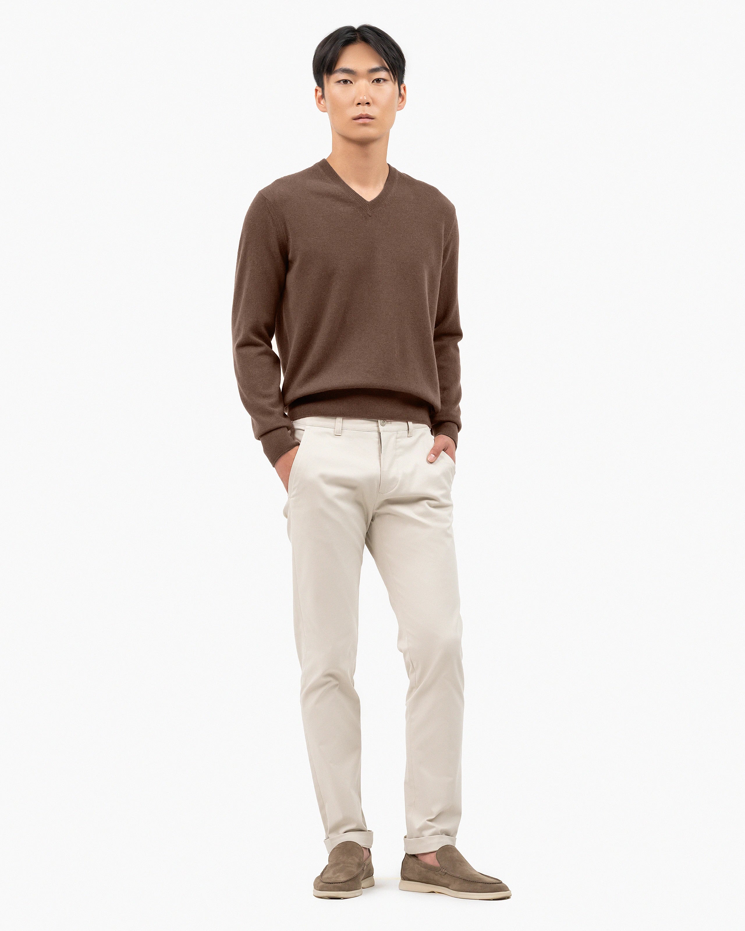 Men's Classic V-Neck Sweater - Brown Cashmere
