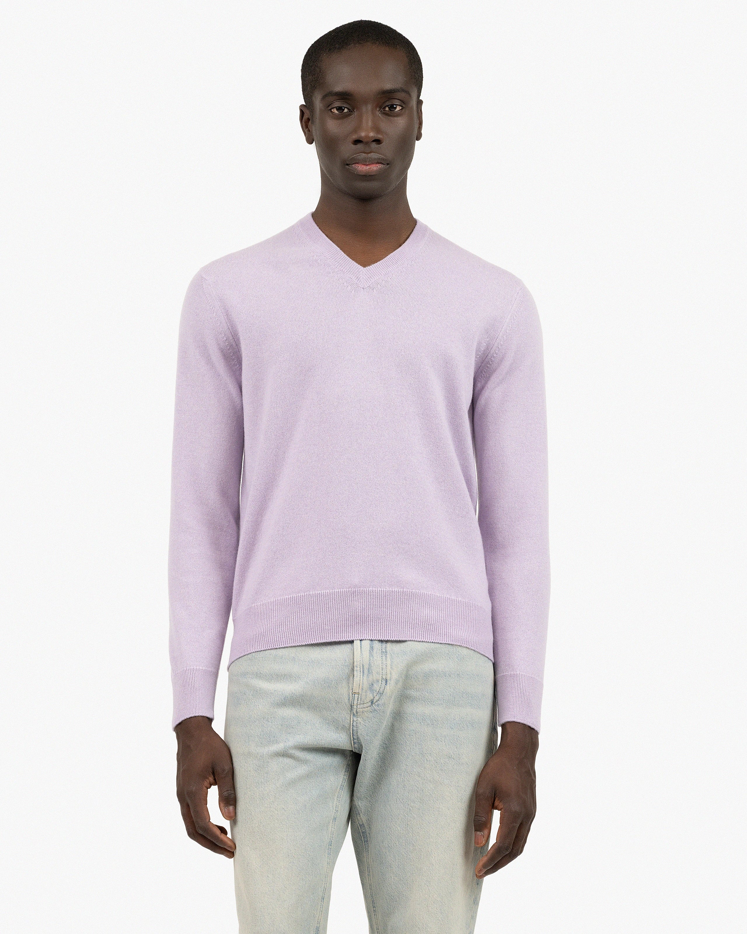 Men's Classic Cashmere V-Neck Sweater - Lilac | MaisonCashmere