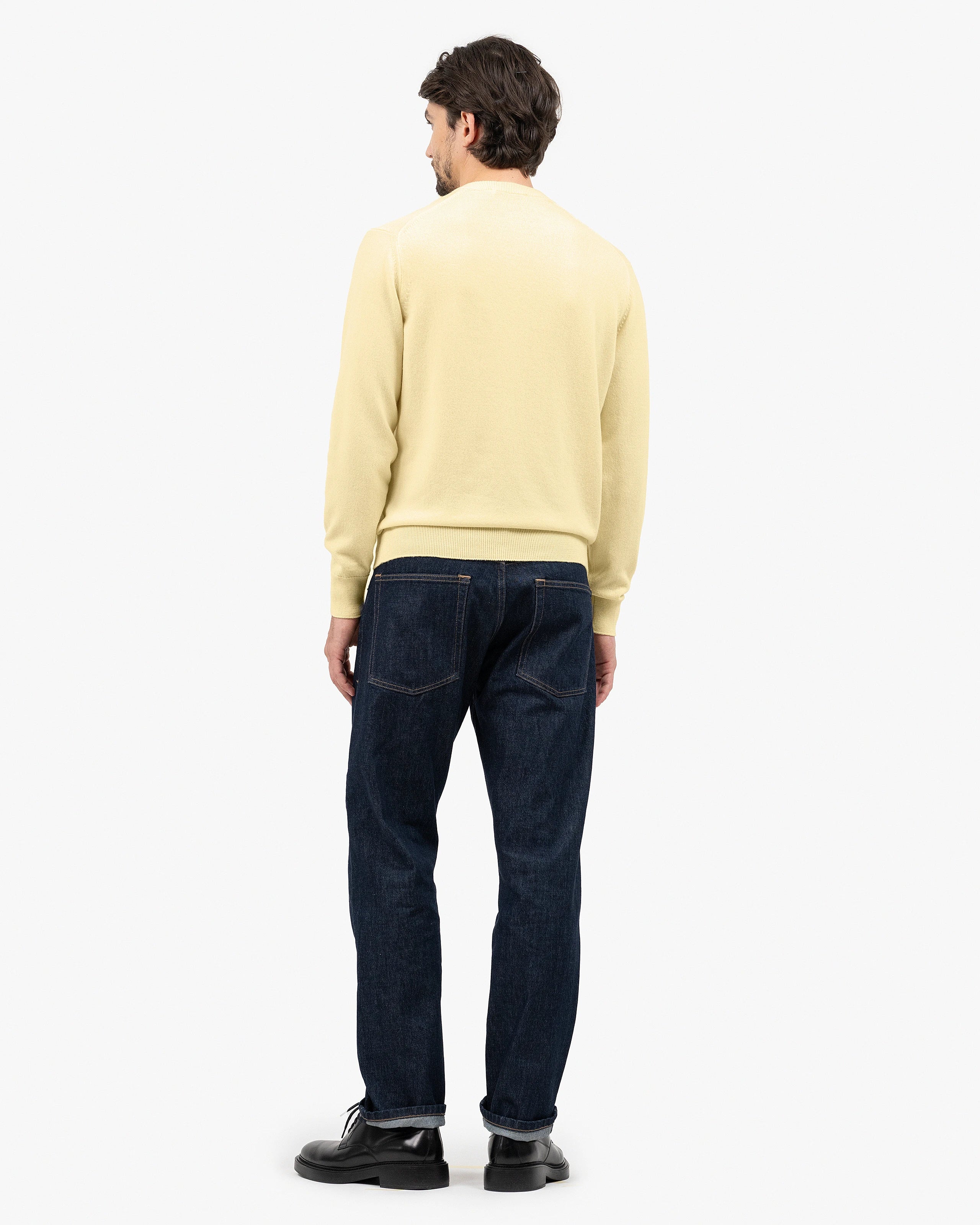 Men's Classic V-Neck Sweater - Yellow Cashmere