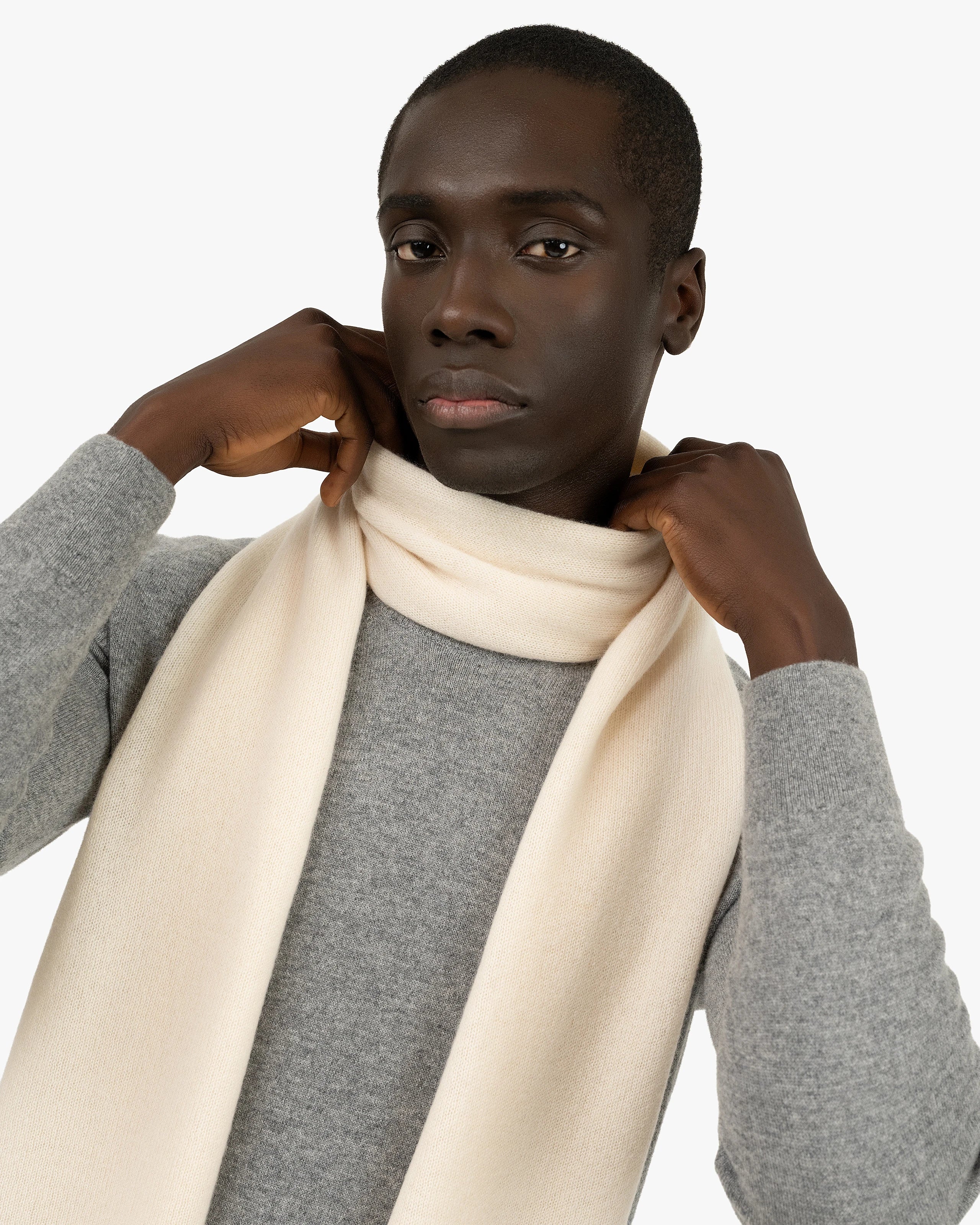 Men's Essential Maxi Scarf - White Cashmere