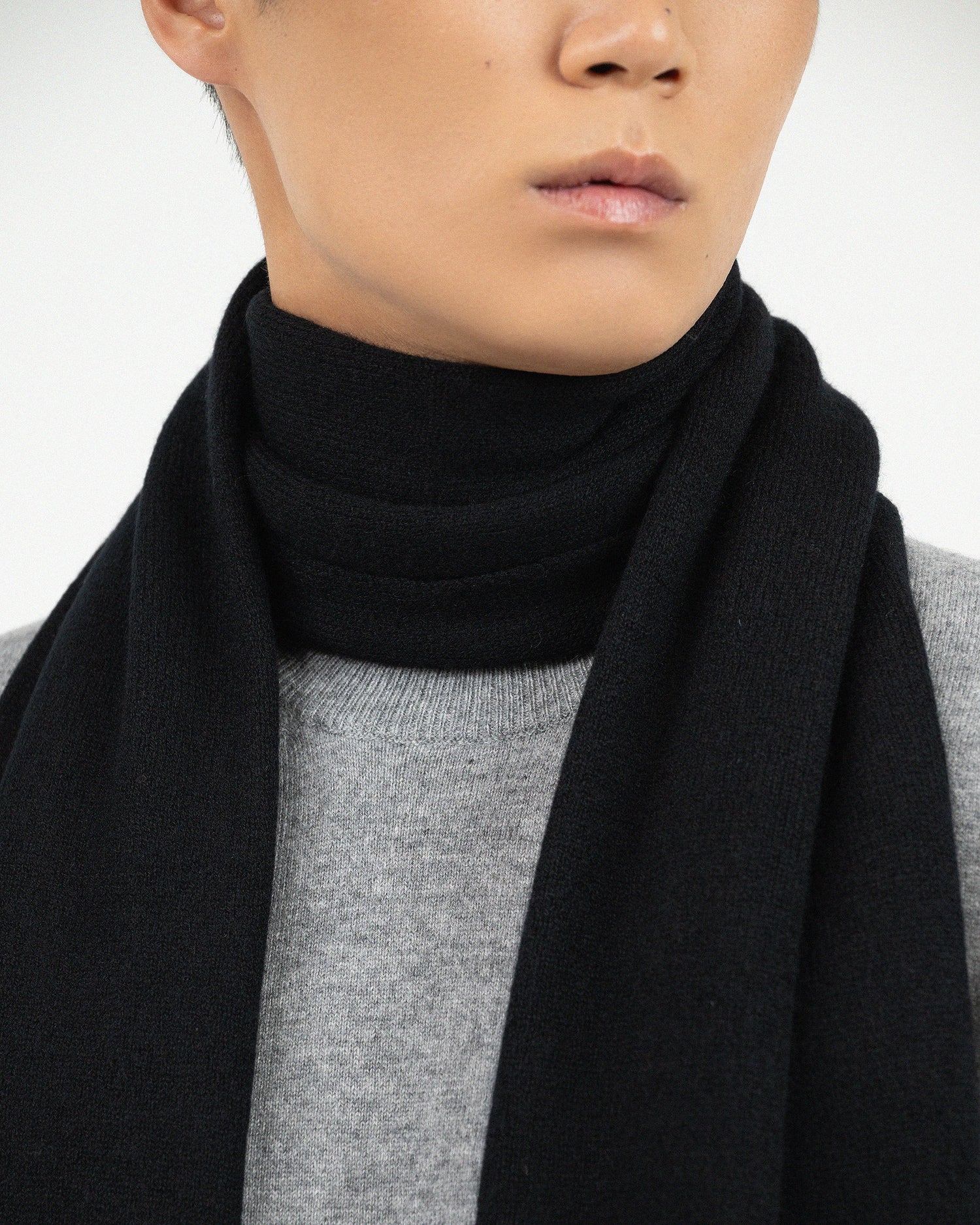 Essential Maxi Cashmere Scarf for Men Black MaisonCashmere