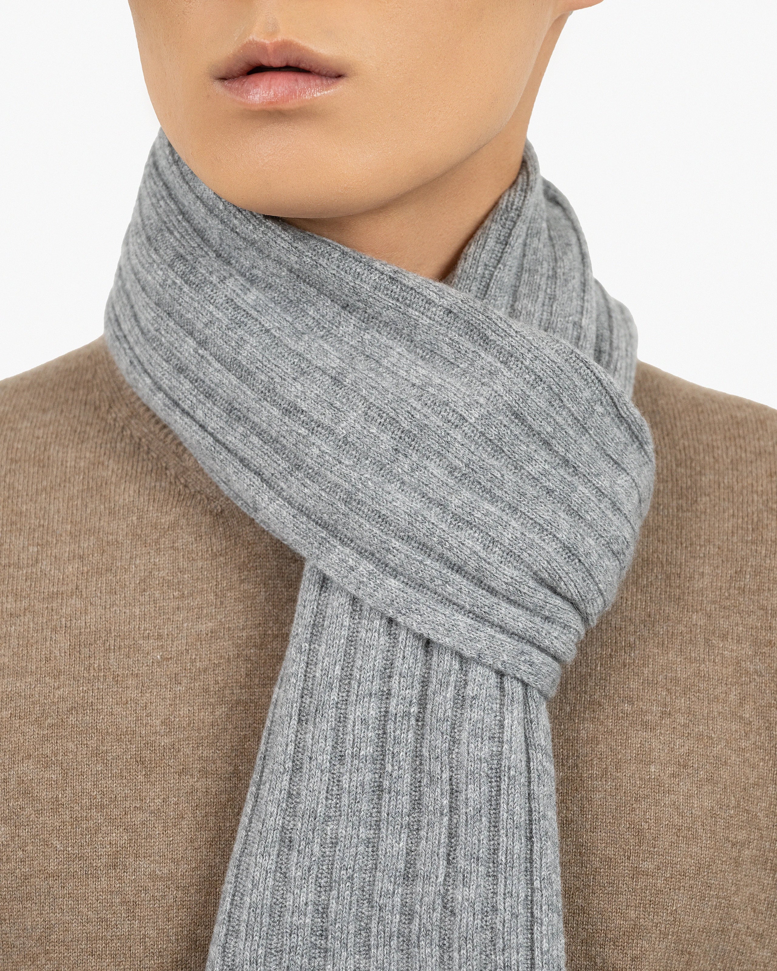Men's Ribbed Scarf - Medium Grey Cashmere