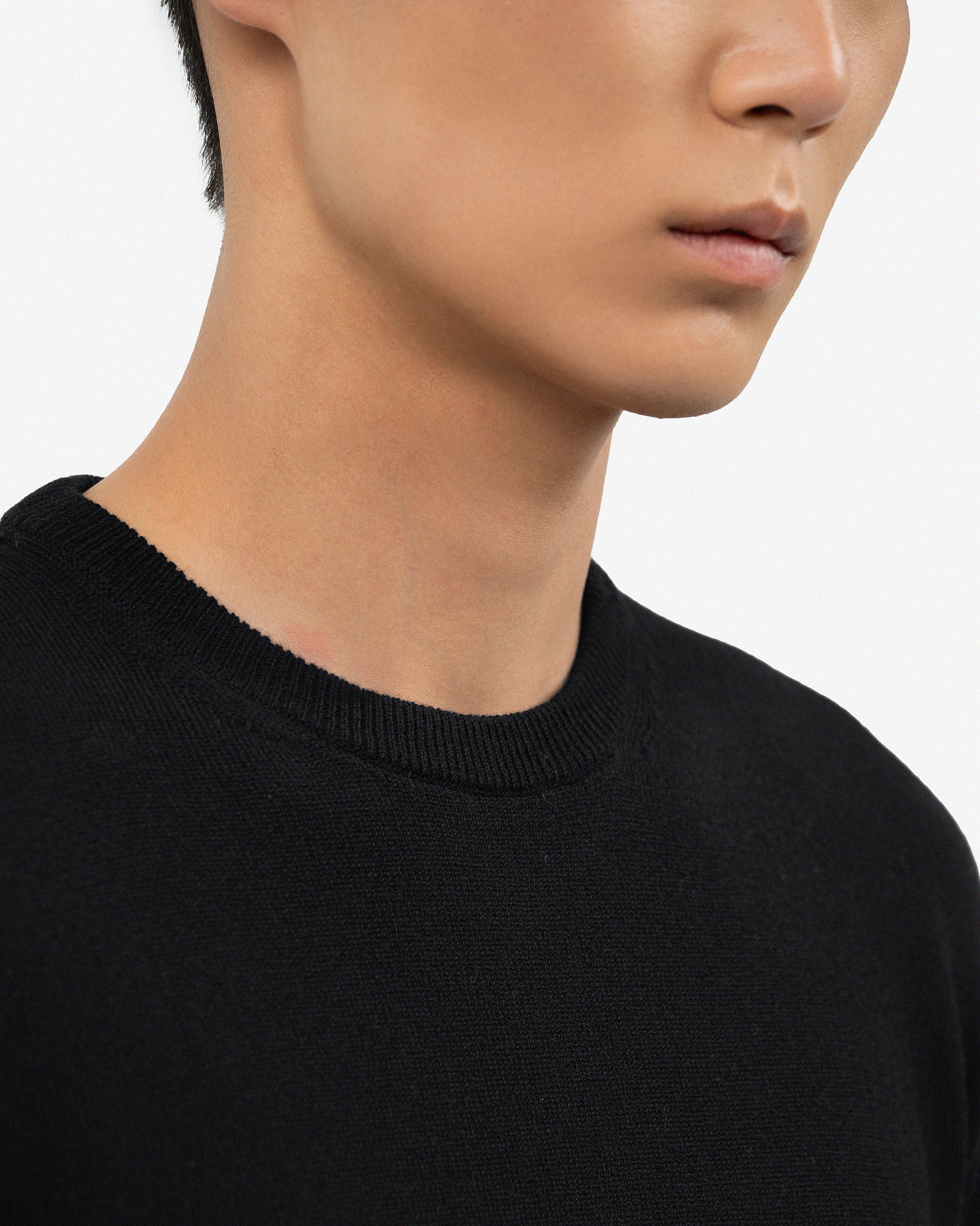 Men's Saxon Crew Neck Sweater - Black Merino