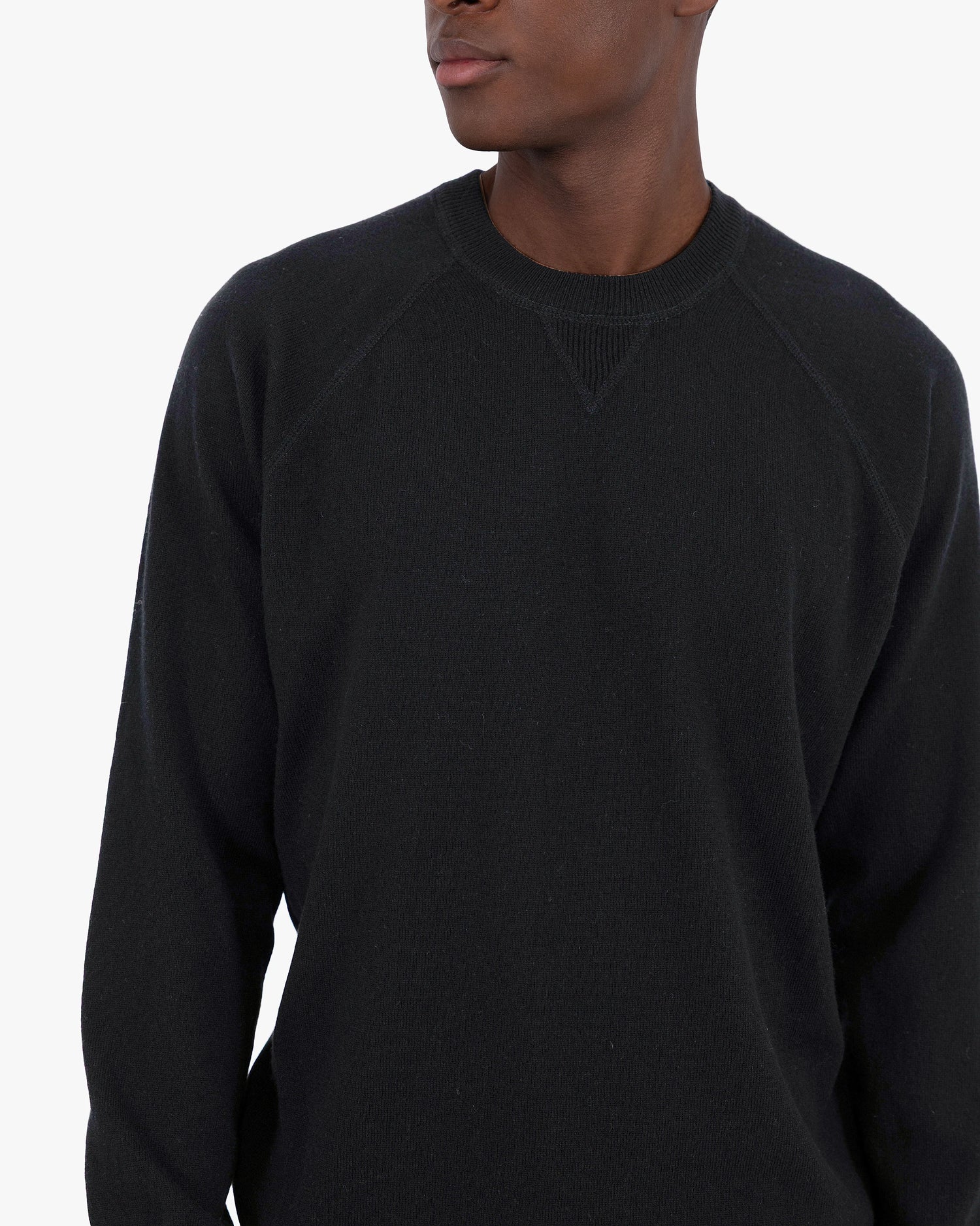 Men's Saxon Merino Raglan Jumper Black MaisonCashmere