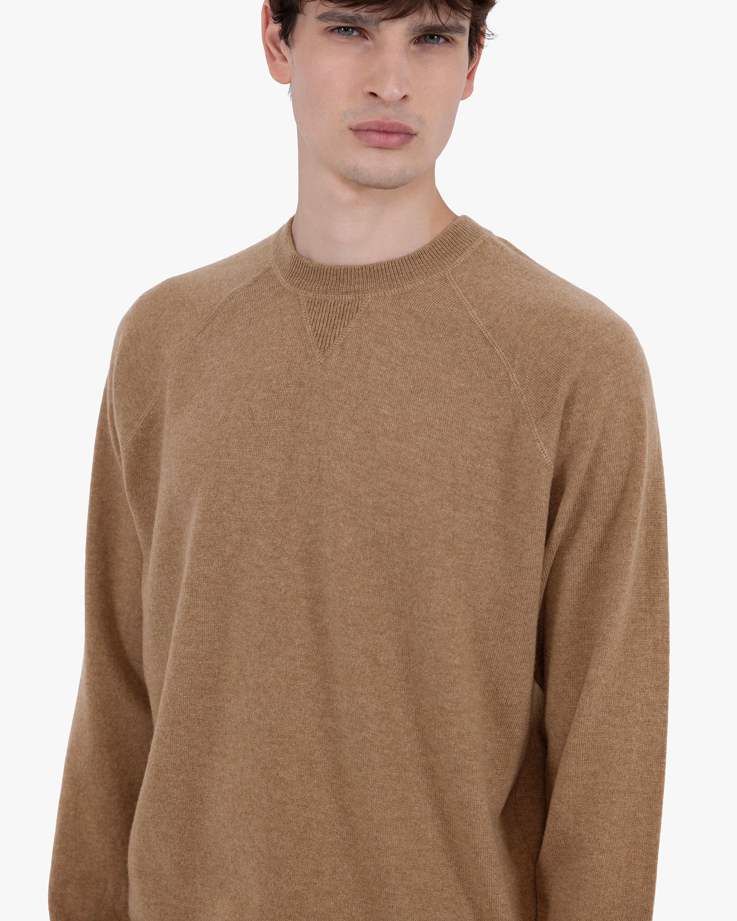 Men's Saxon Raglan Crew Neck Sweater - Hazelnut Merino