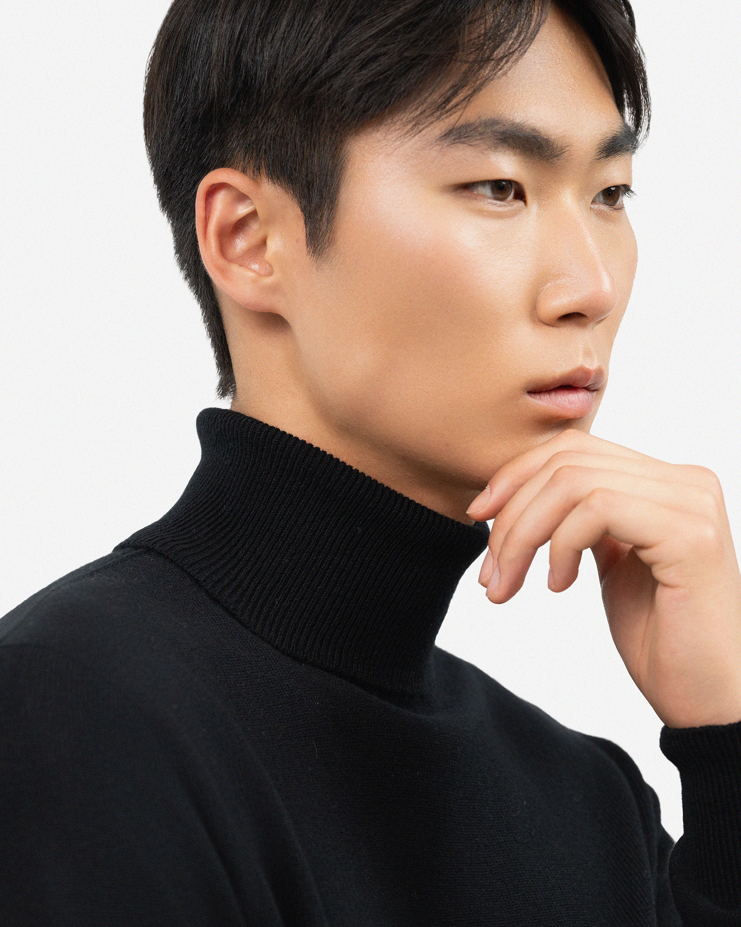Men's Saxon Turtleneck Sweater - Black Merino