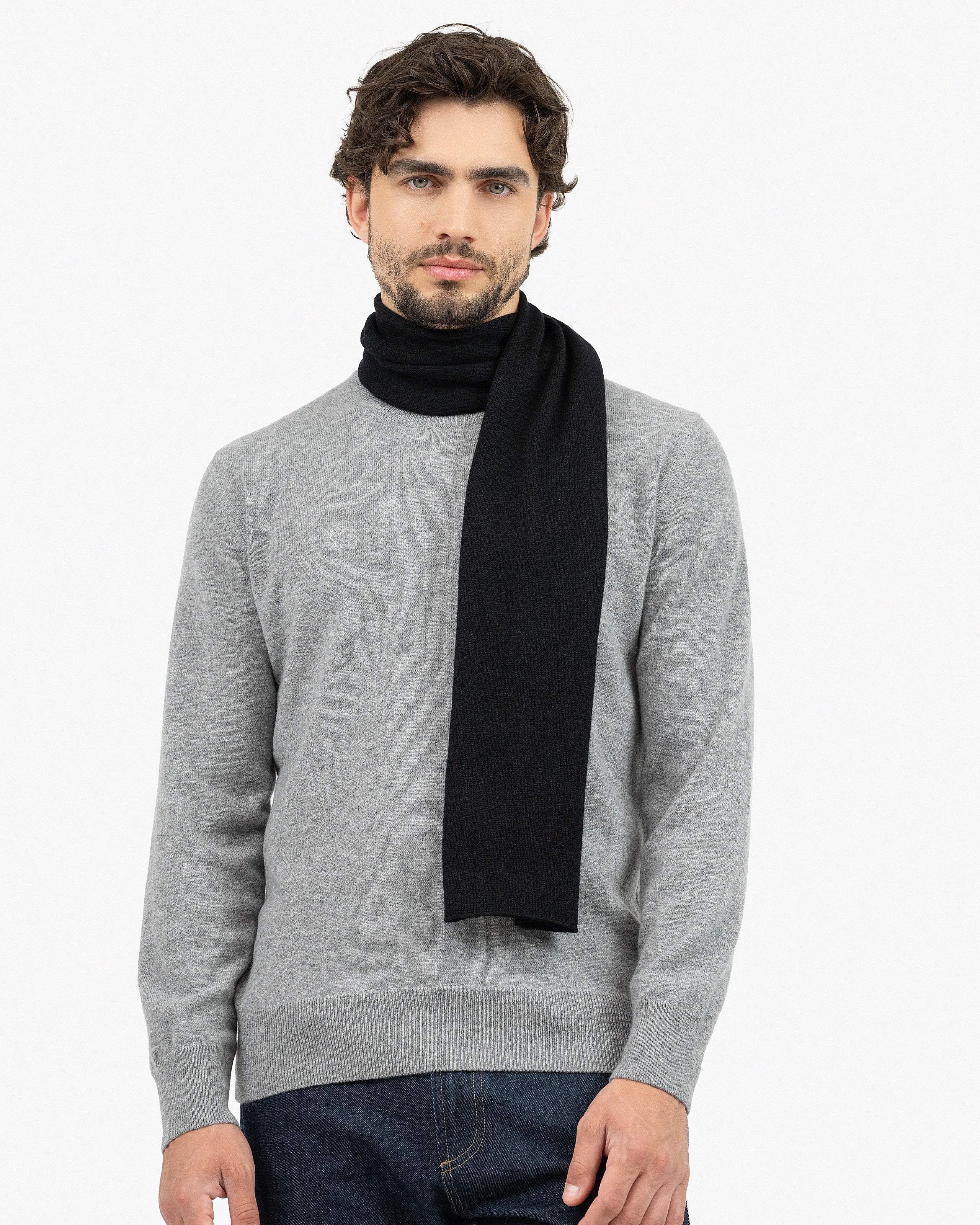 Essential Cashmere Scarf for Men - Black