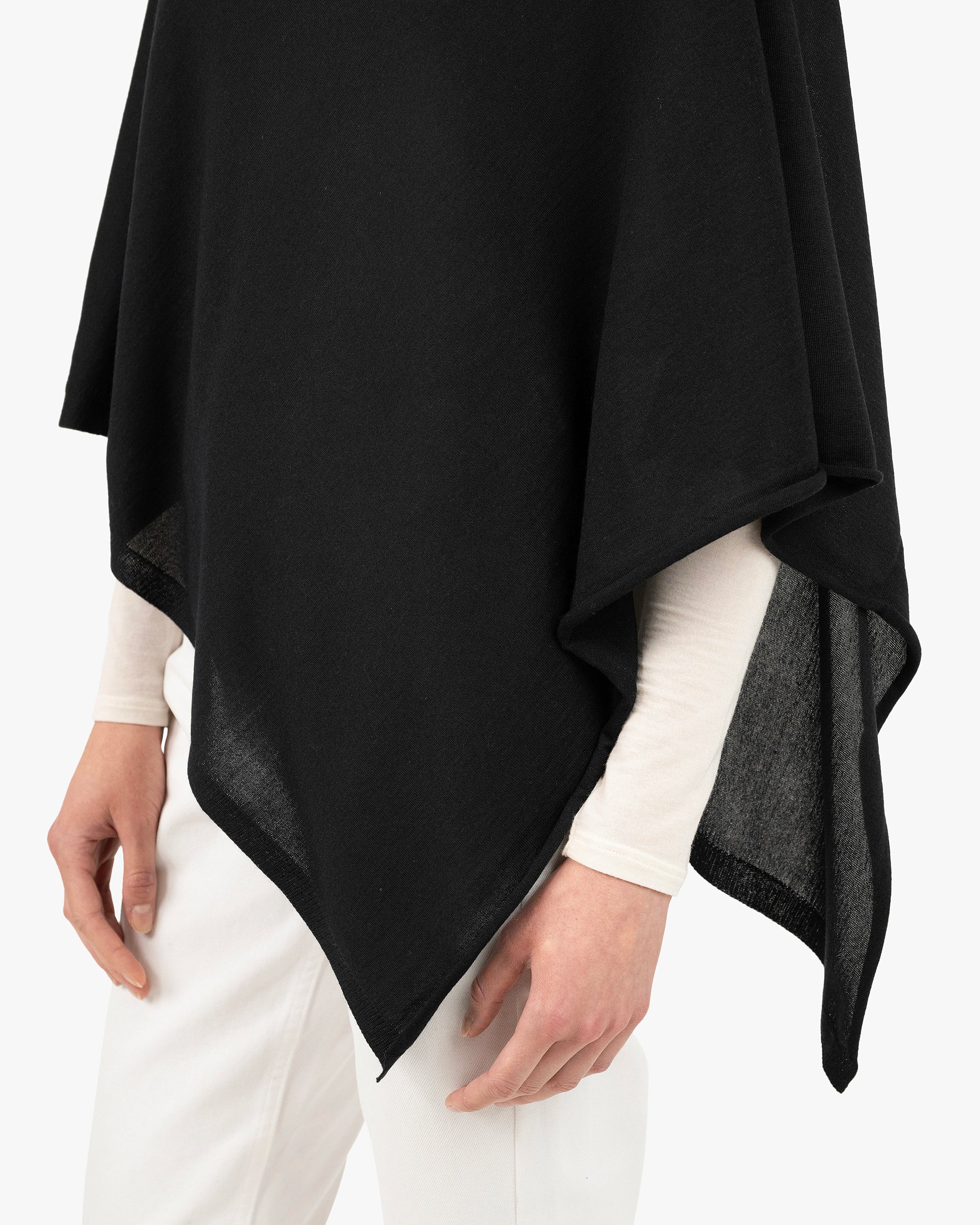 Positano Poncho - Black Cashmere / Seta