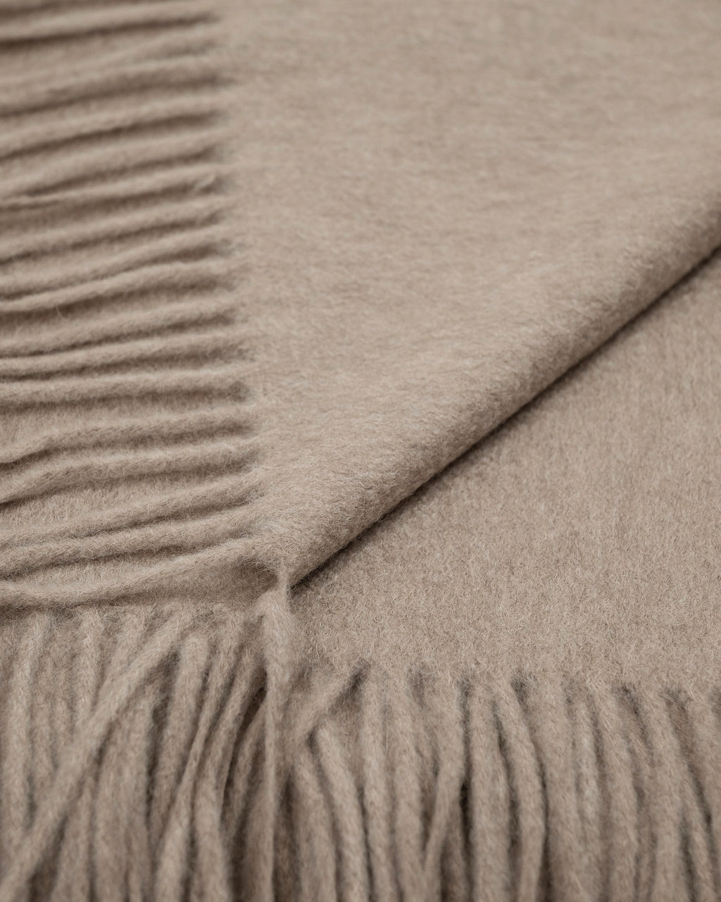 Sydney Throw Blanket - Beige Lifestyle > Blanket