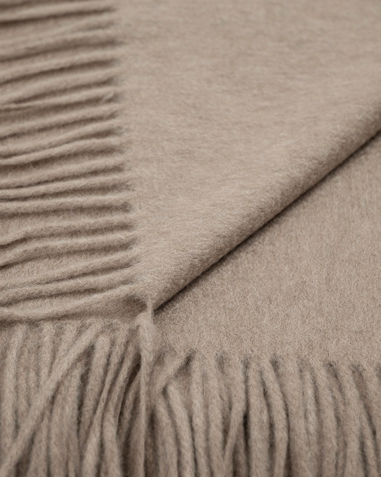 Sydney Throw Blanket - Beige Cashmere