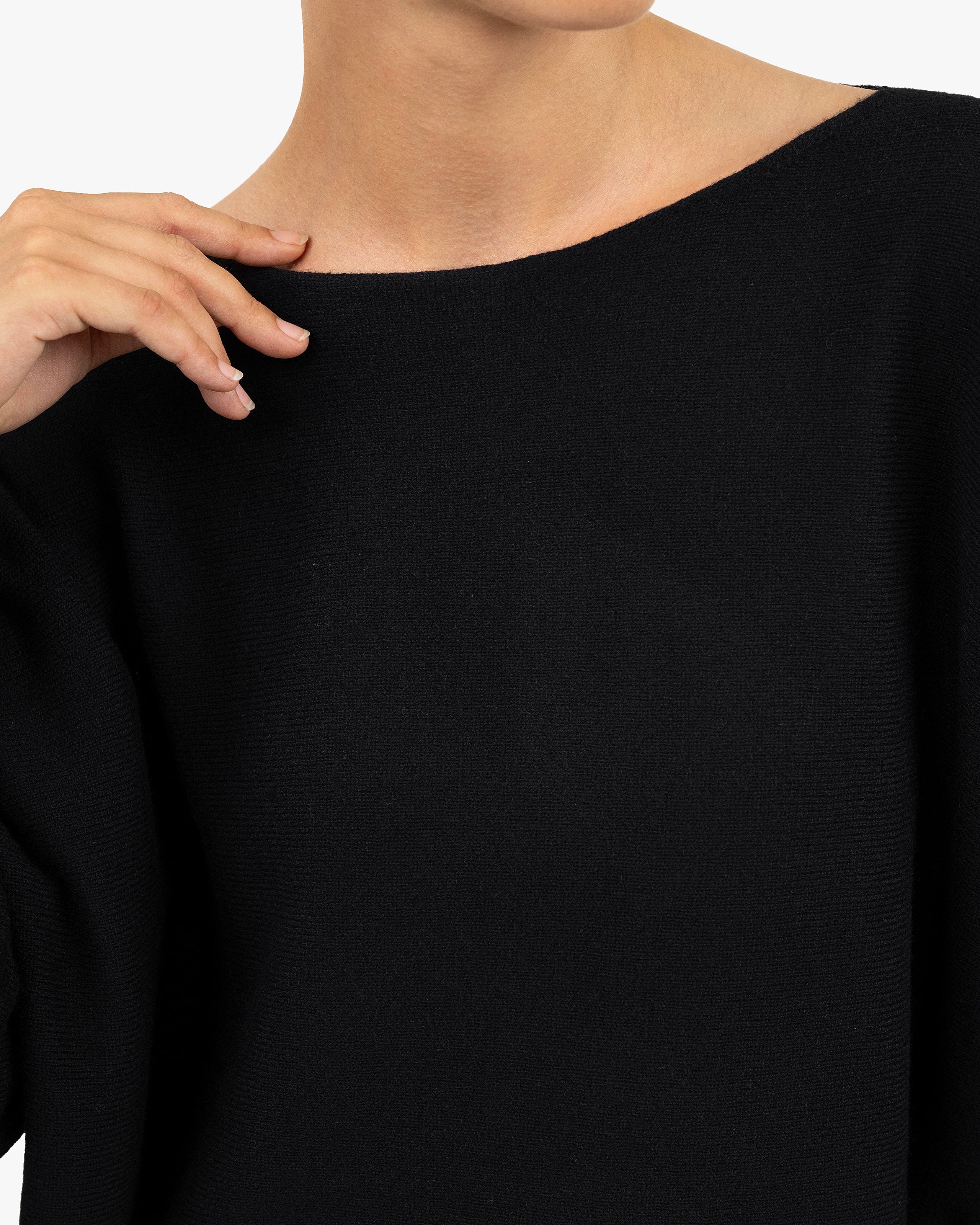 Velia Maxi Boat Neck Sweater - Black Cashmere