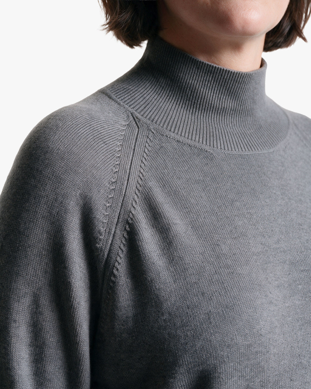 Women's Curvy Sweater · Medium Grey Women > Crewneck Sweater