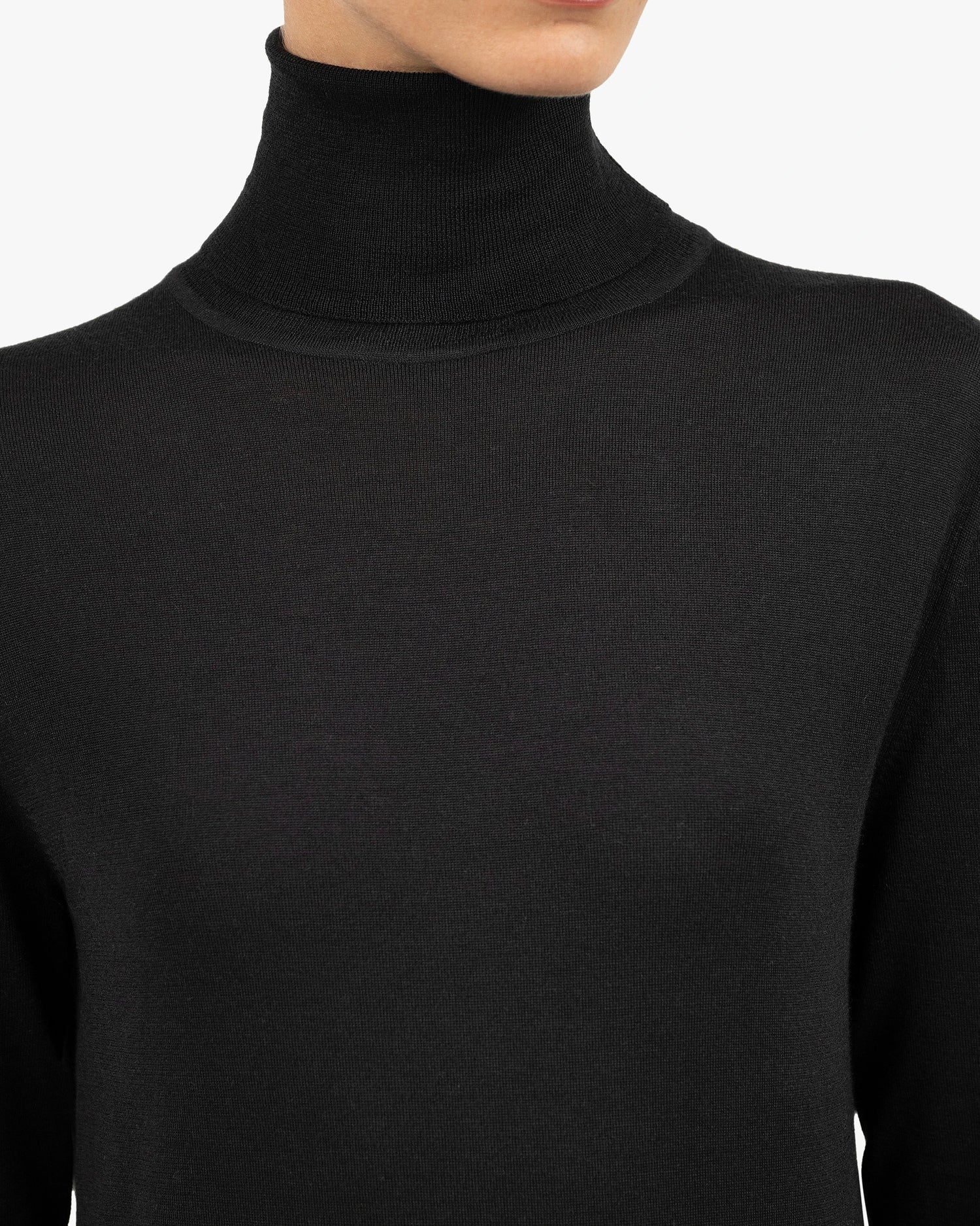 Women's Belvoir Extrafine Turtleneck Sweater Black MaisonCashmere