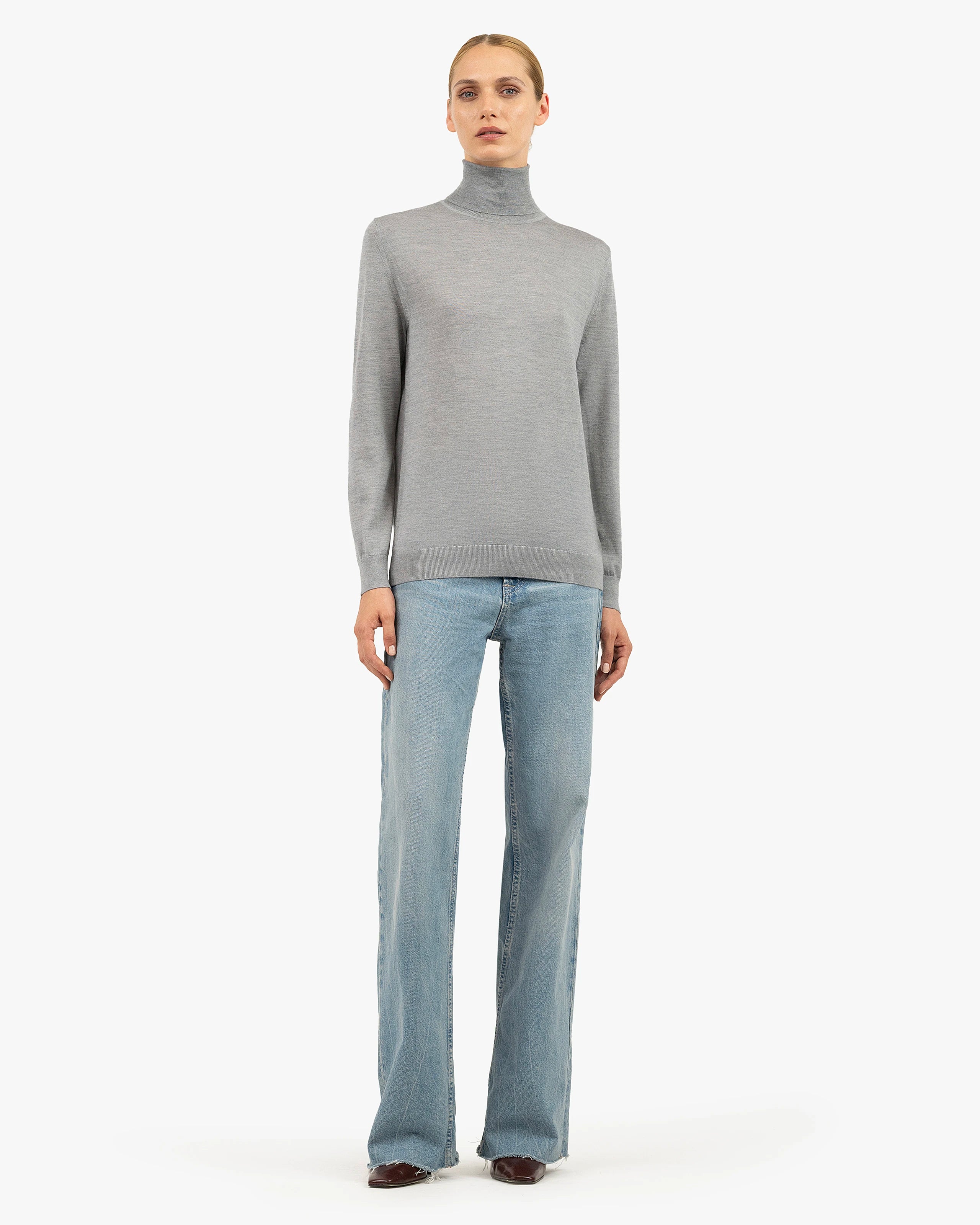 Women's Belvoir Turtleneck Sweater - Grey Cashmere / Seta