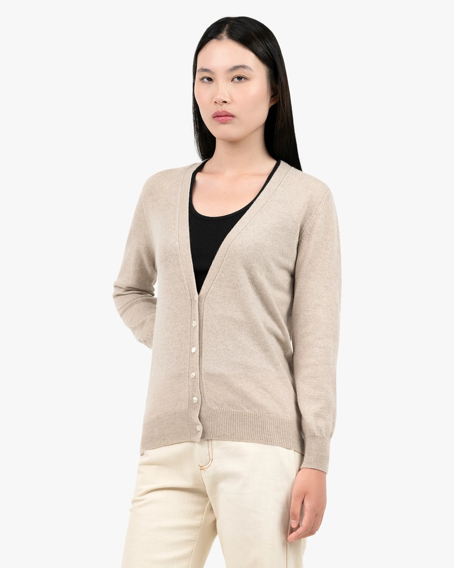 Women's Essential V-Neck Cardigan - Beige Cashmere