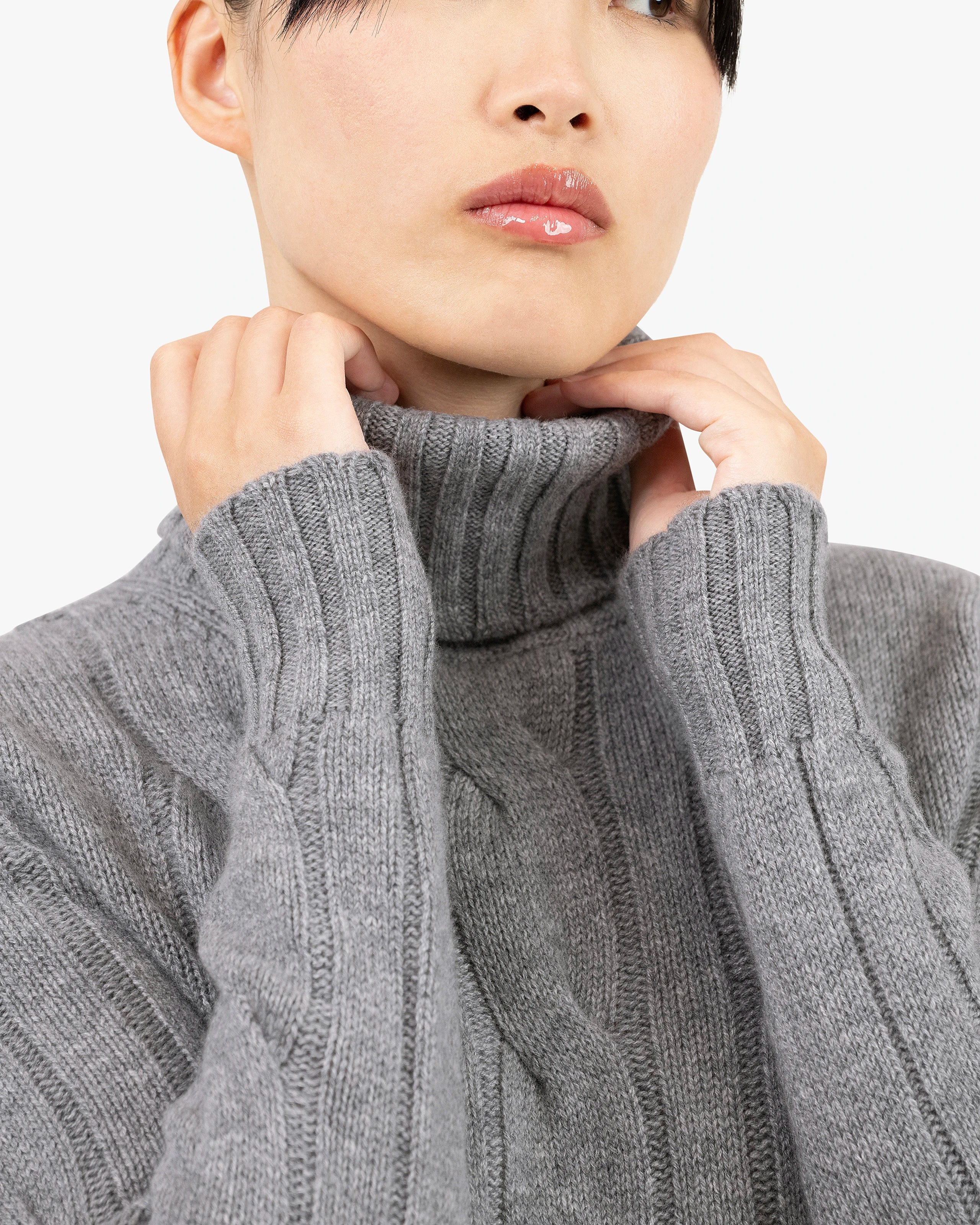 Women's Celerina Turtleneck Sweater - Medium Grey Cashmere