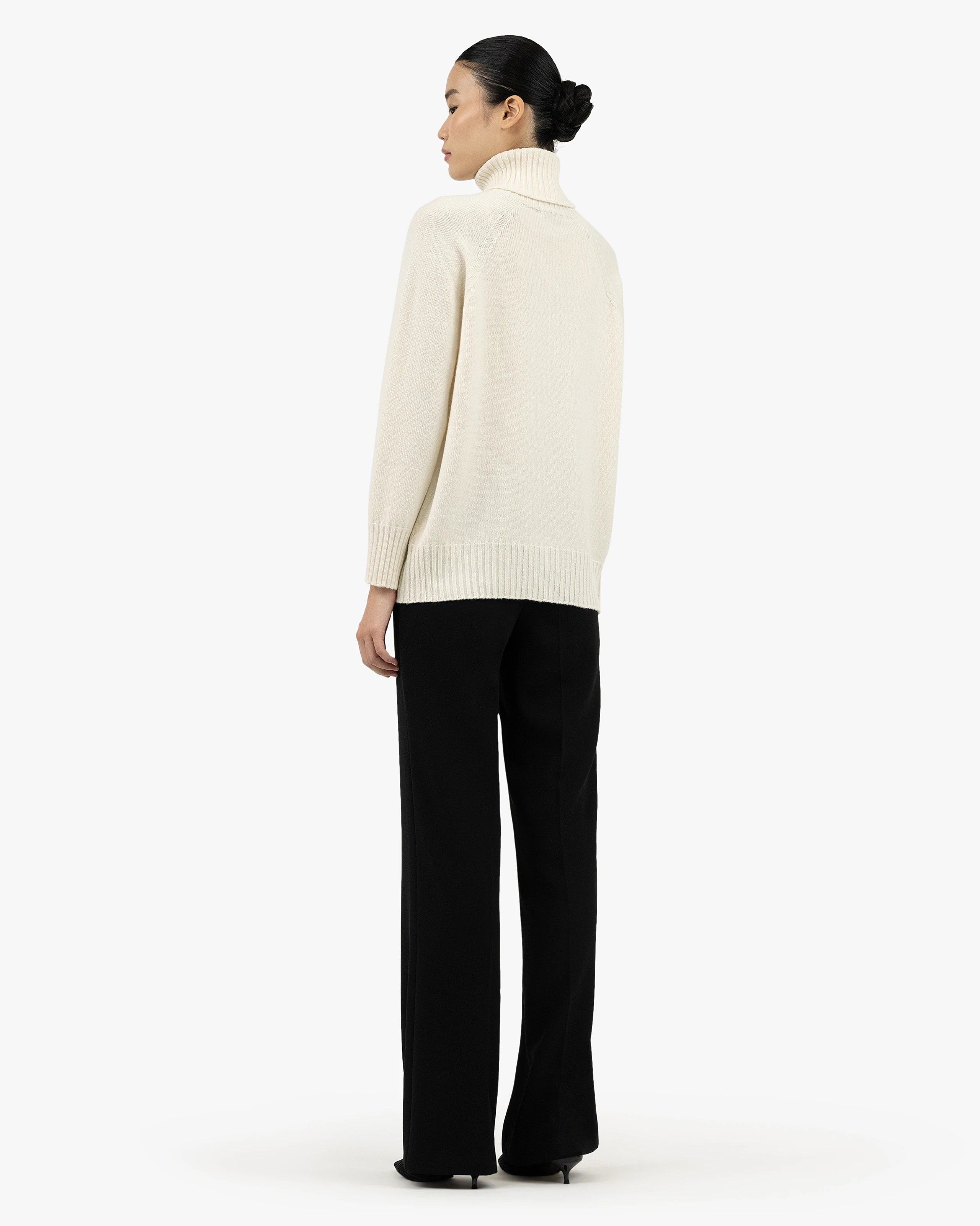 Women's Cortona Turtleneck Sweater - White Cashmere