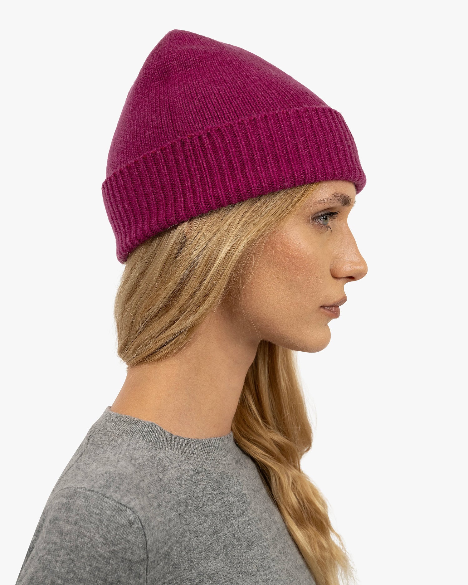 Women's Essential Hat - Magenta Cashmere