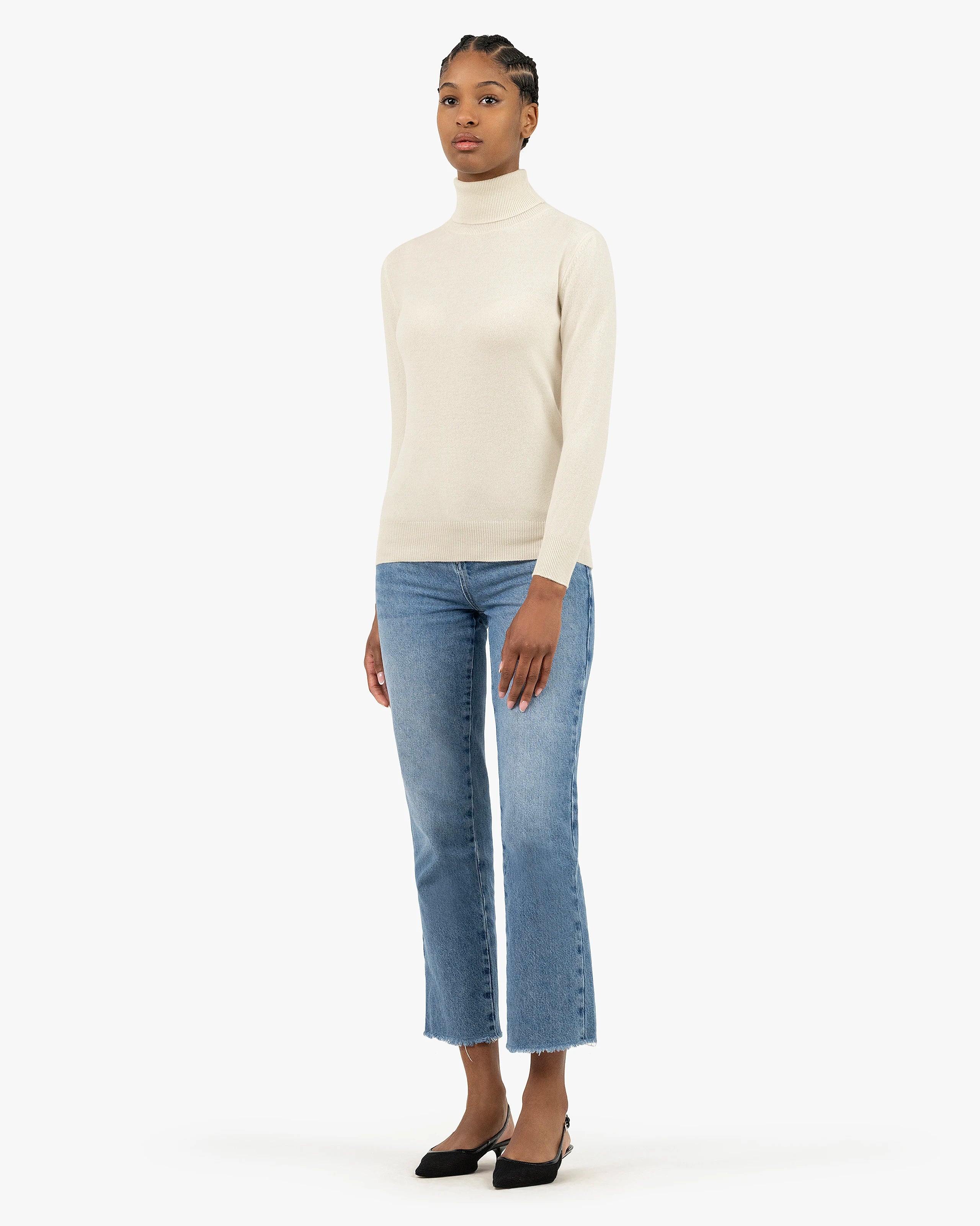 Women's Essential Turtleneck Sweater - White Cashmere