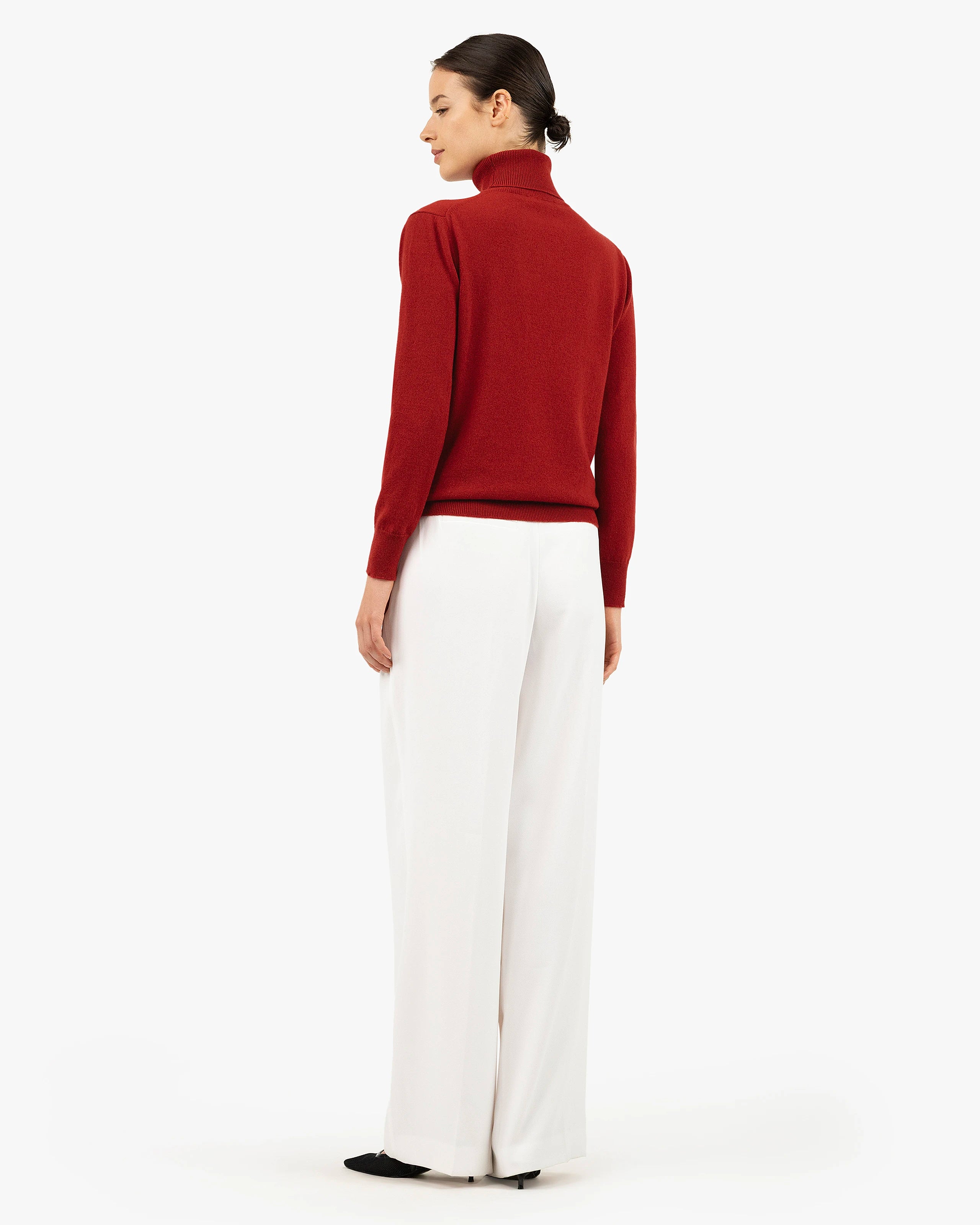 Women's Essential Turtleneck Sweater - Red Cashmere