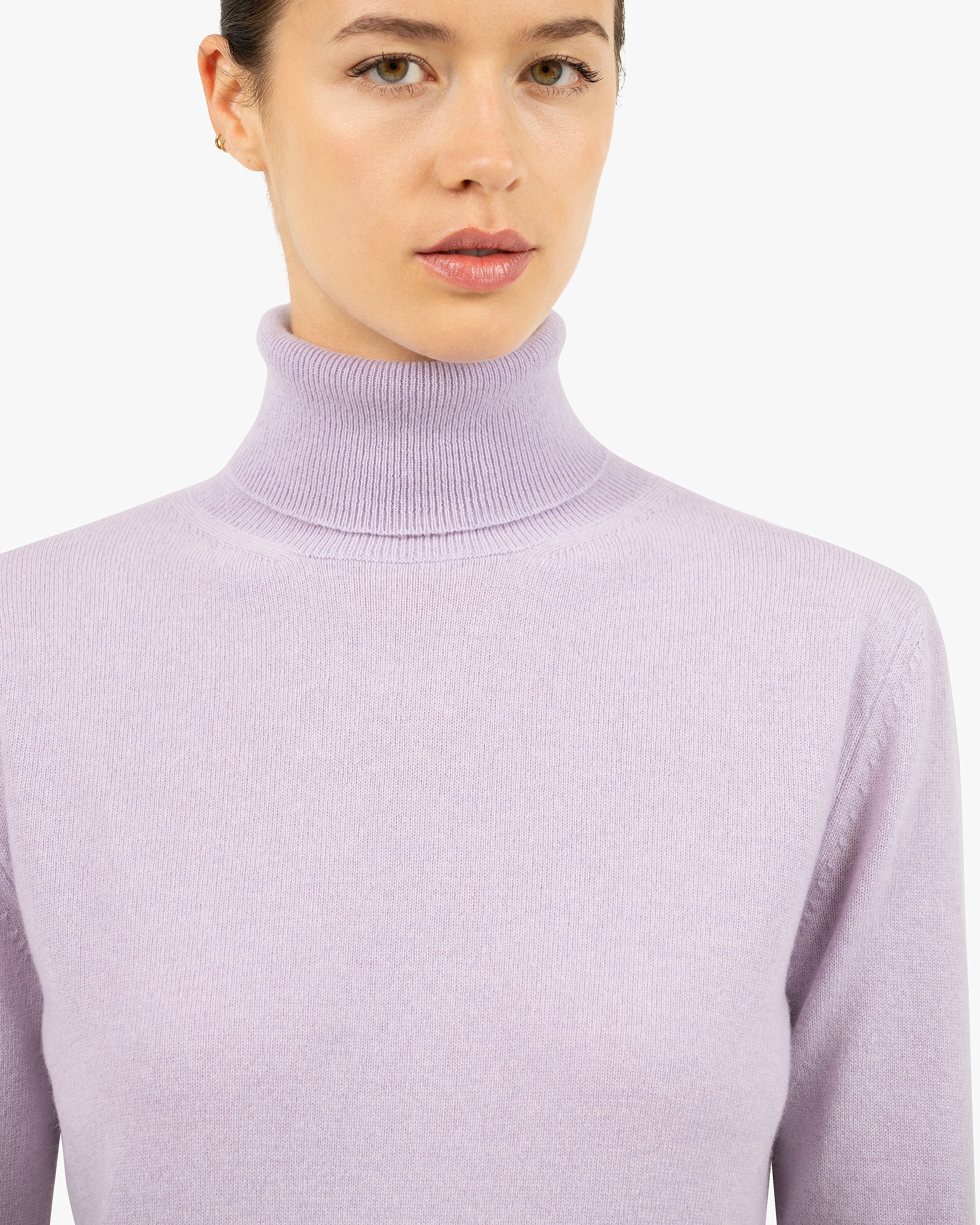 Women's Essential Turtleneck Sweater - Lilac Cashmere