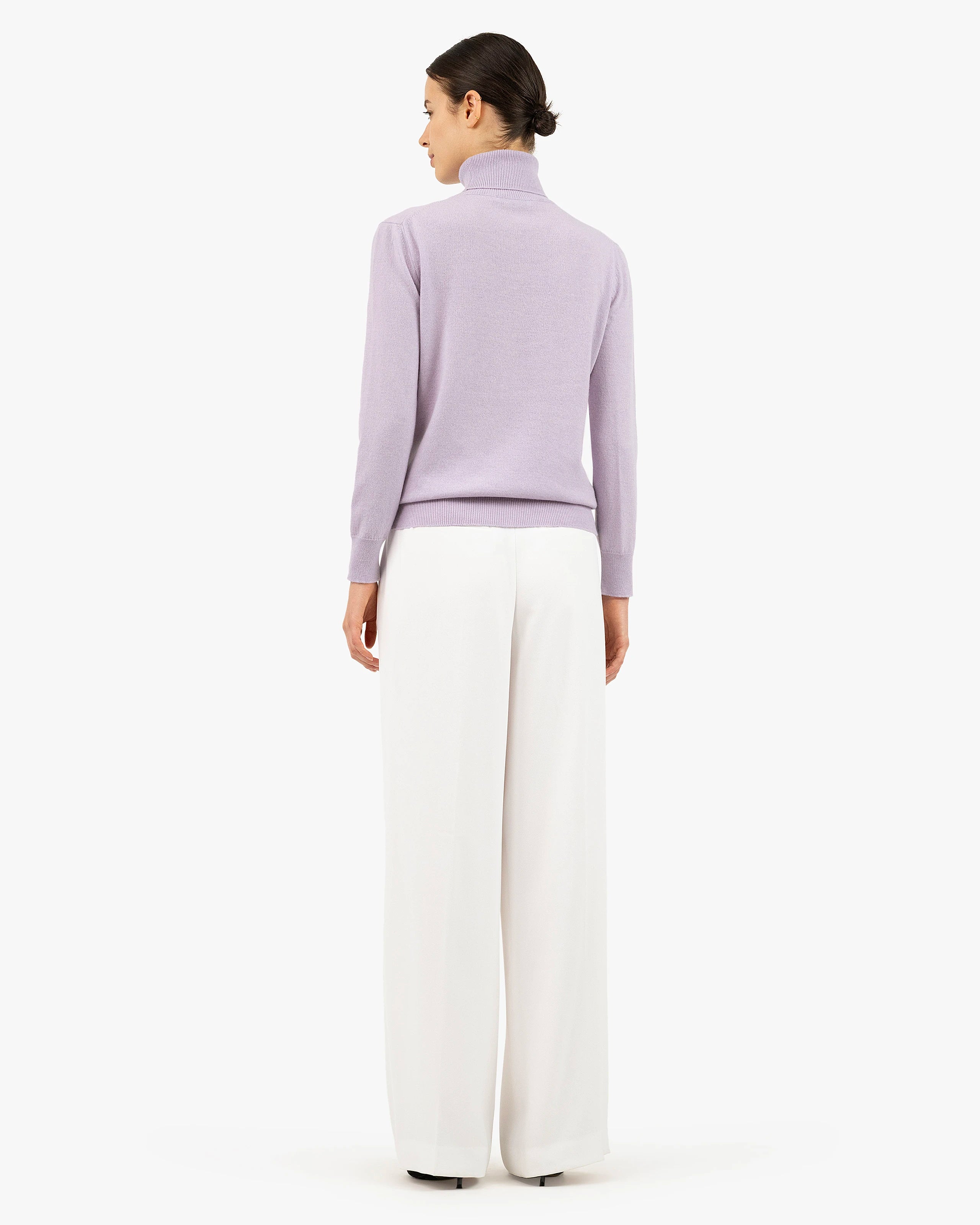 Women's Essential Turtleneck Sweater - Lilac Cashmere