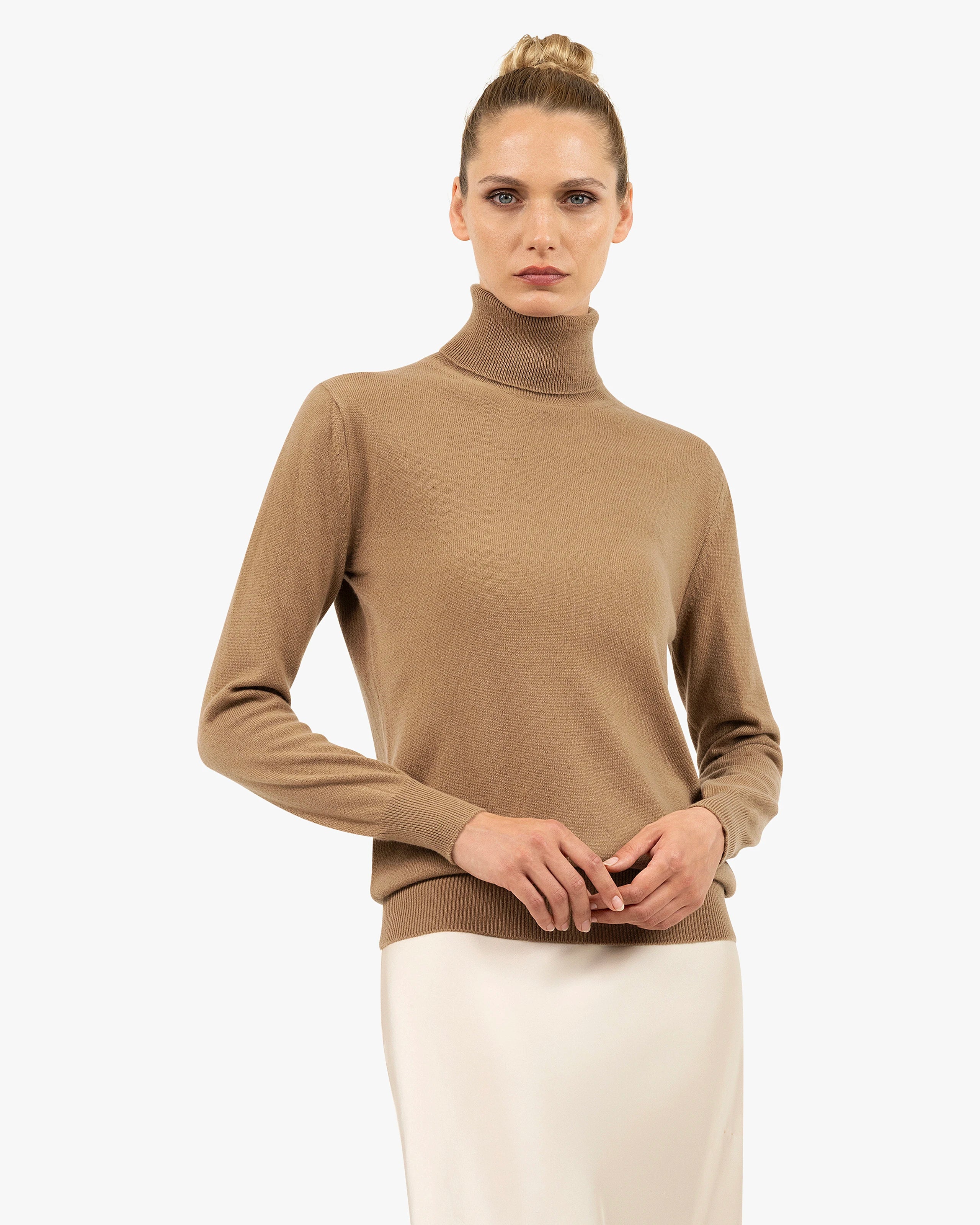 Women's Essential Turtleneck Sweater - Camel Cashmere