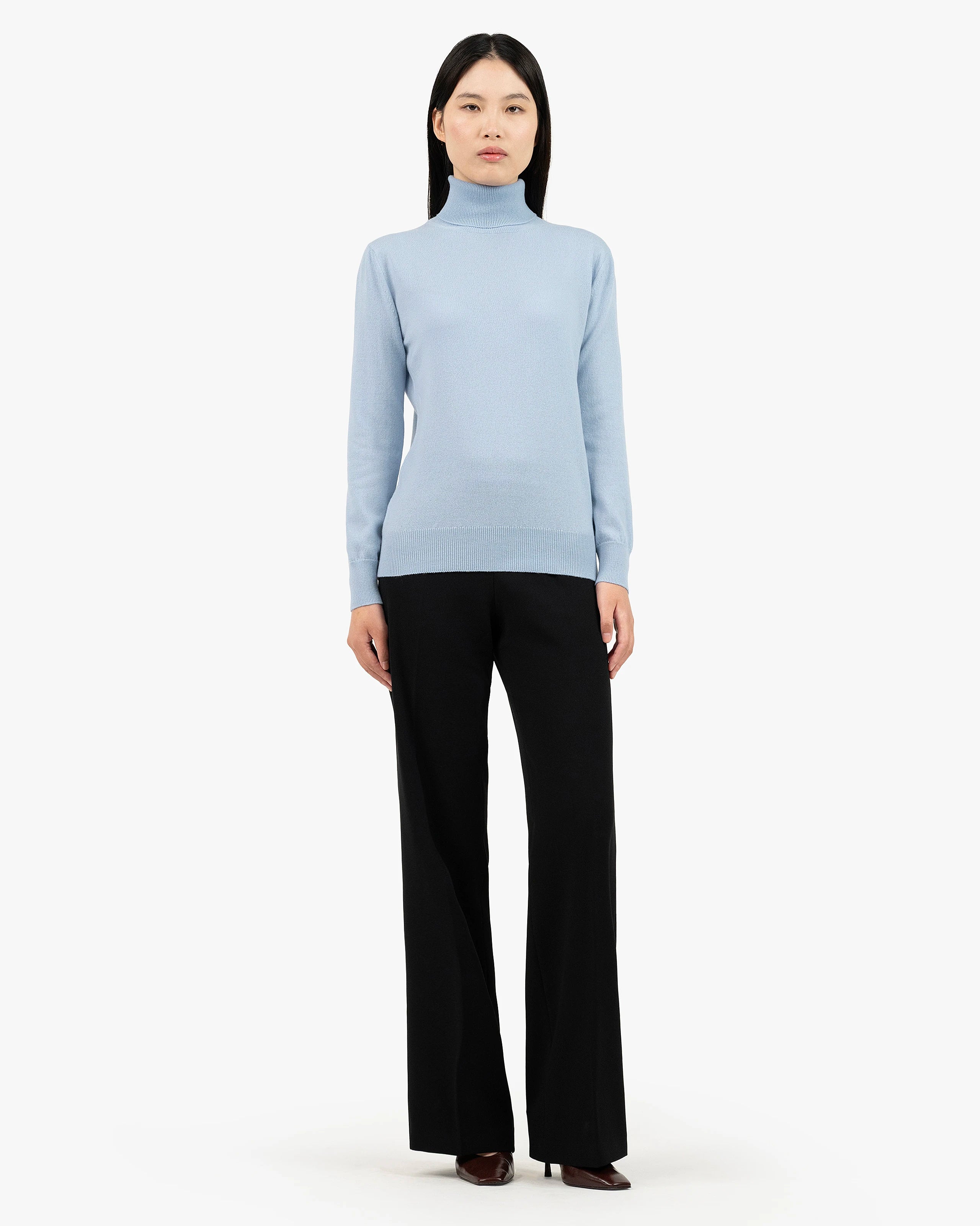 Women's Essential Turtleneck Sweater - Light Blue Cashmere