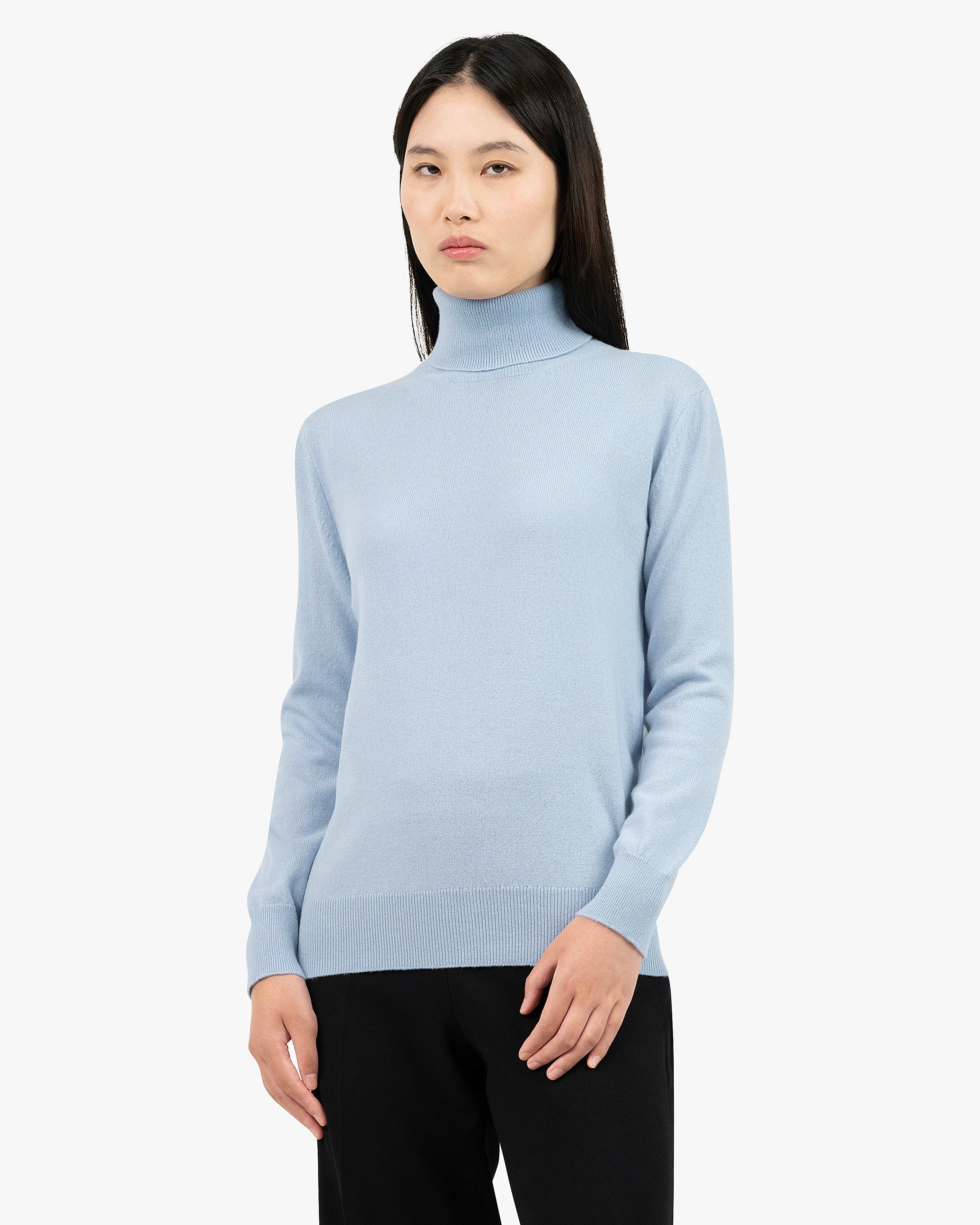 Women's Essential Turtleneck Sweater - Light Blue Cashmere