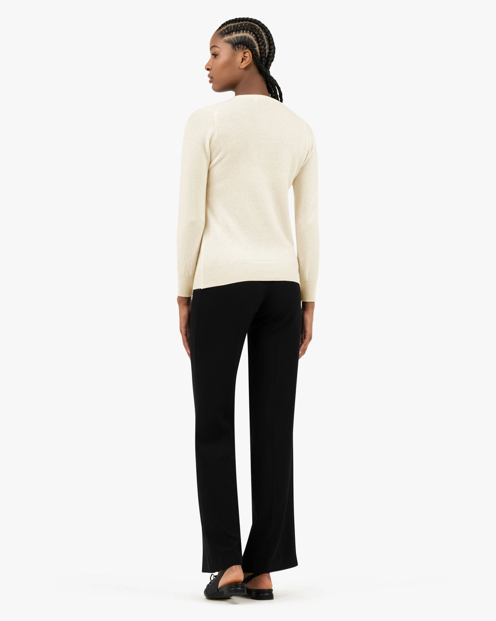 Women's Essential V-Neck Sweater - White Cashmere