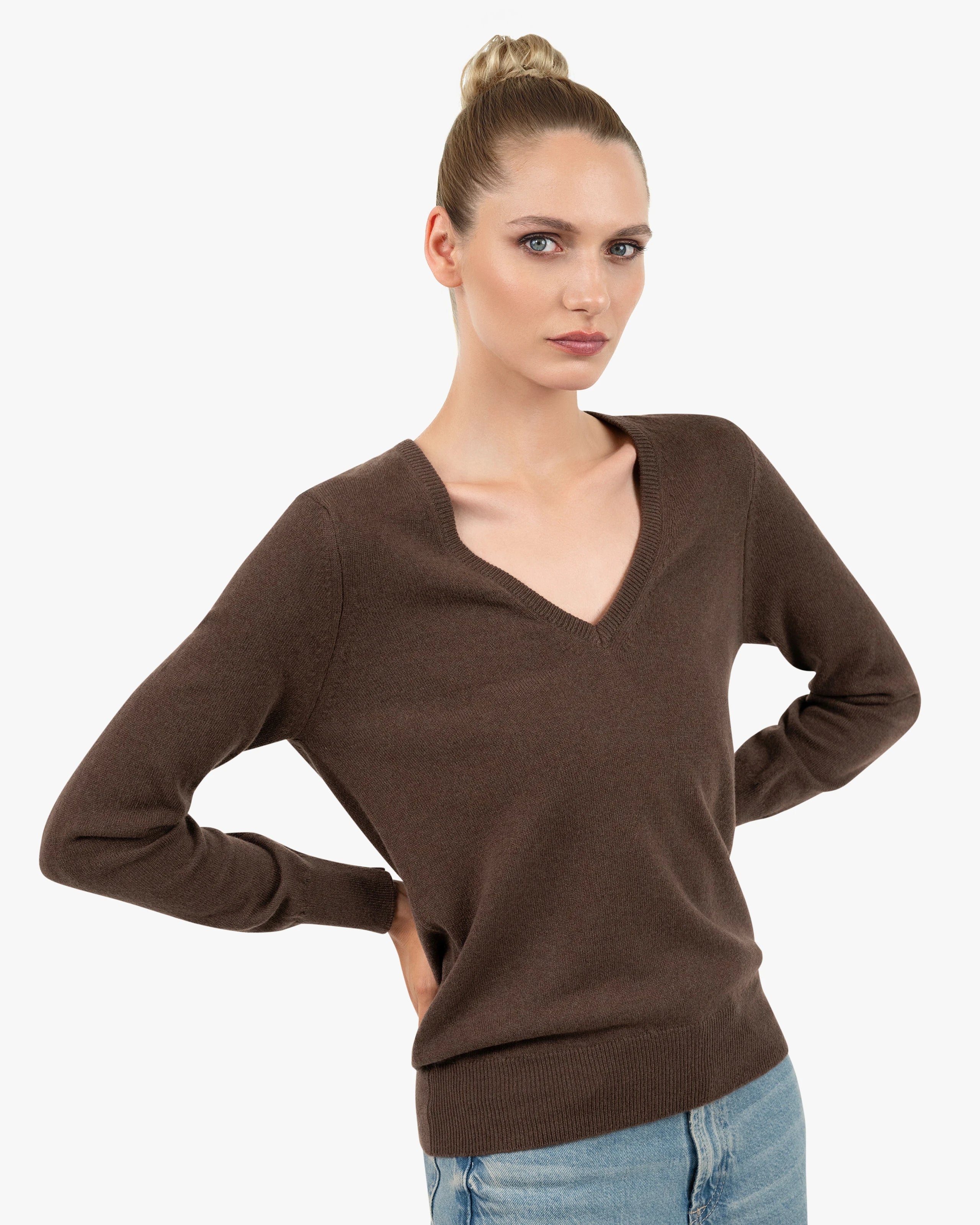 Women's Essential Cashmere V-Neck Sweater - Brown | MaisonCashmere