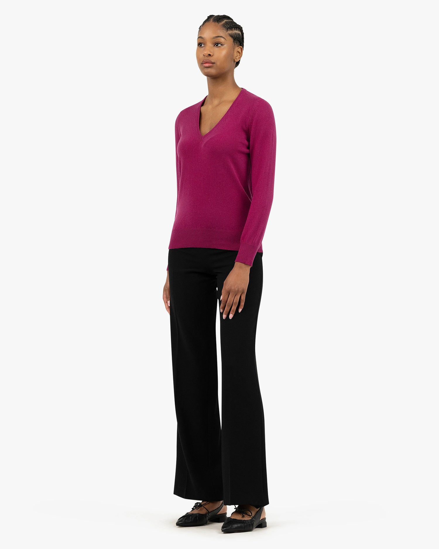 Women's Essential V-Neck Sweater - Magenta Cashmere