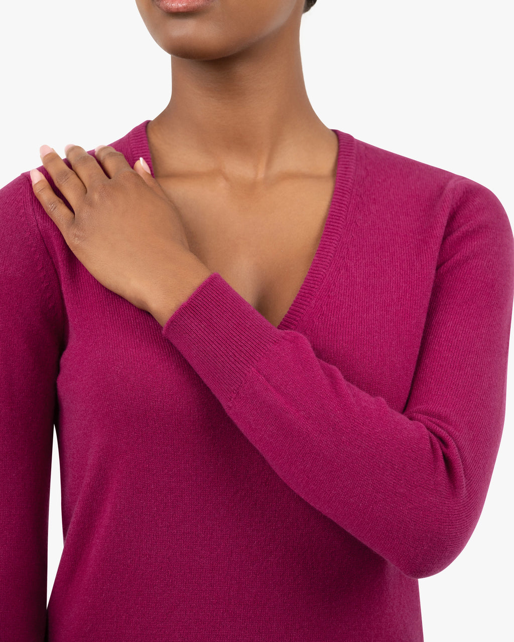 Women's Essential V-Neck Sweater - Magenta Cashmere