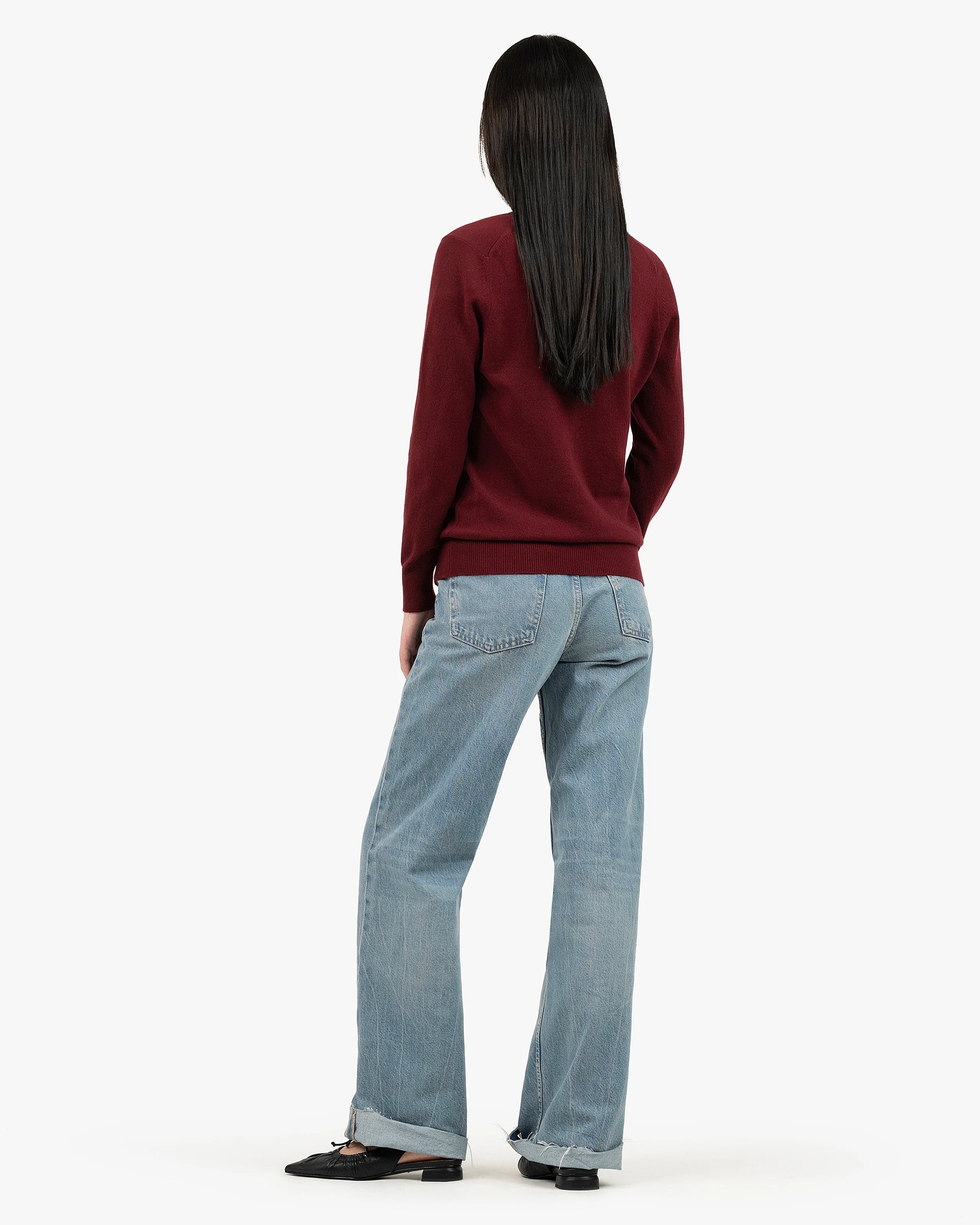 Women's Essential V-Neck Sweater - Bordeaux Cashmere