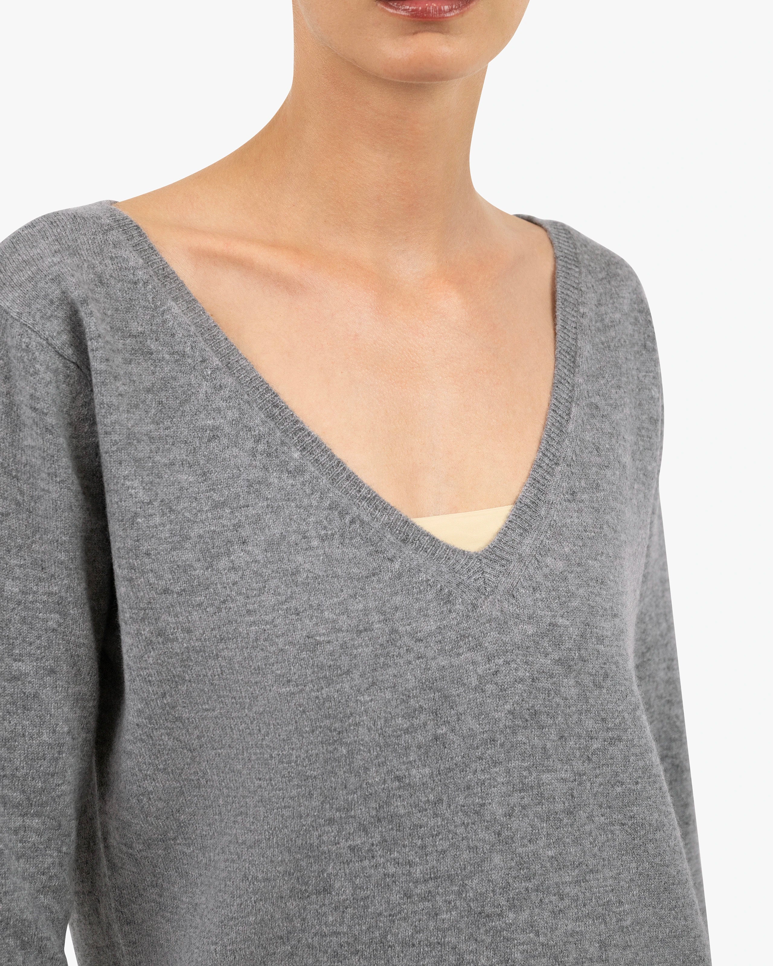 Essential Wide V-Neck Sweater - Medium Grey Cashmere